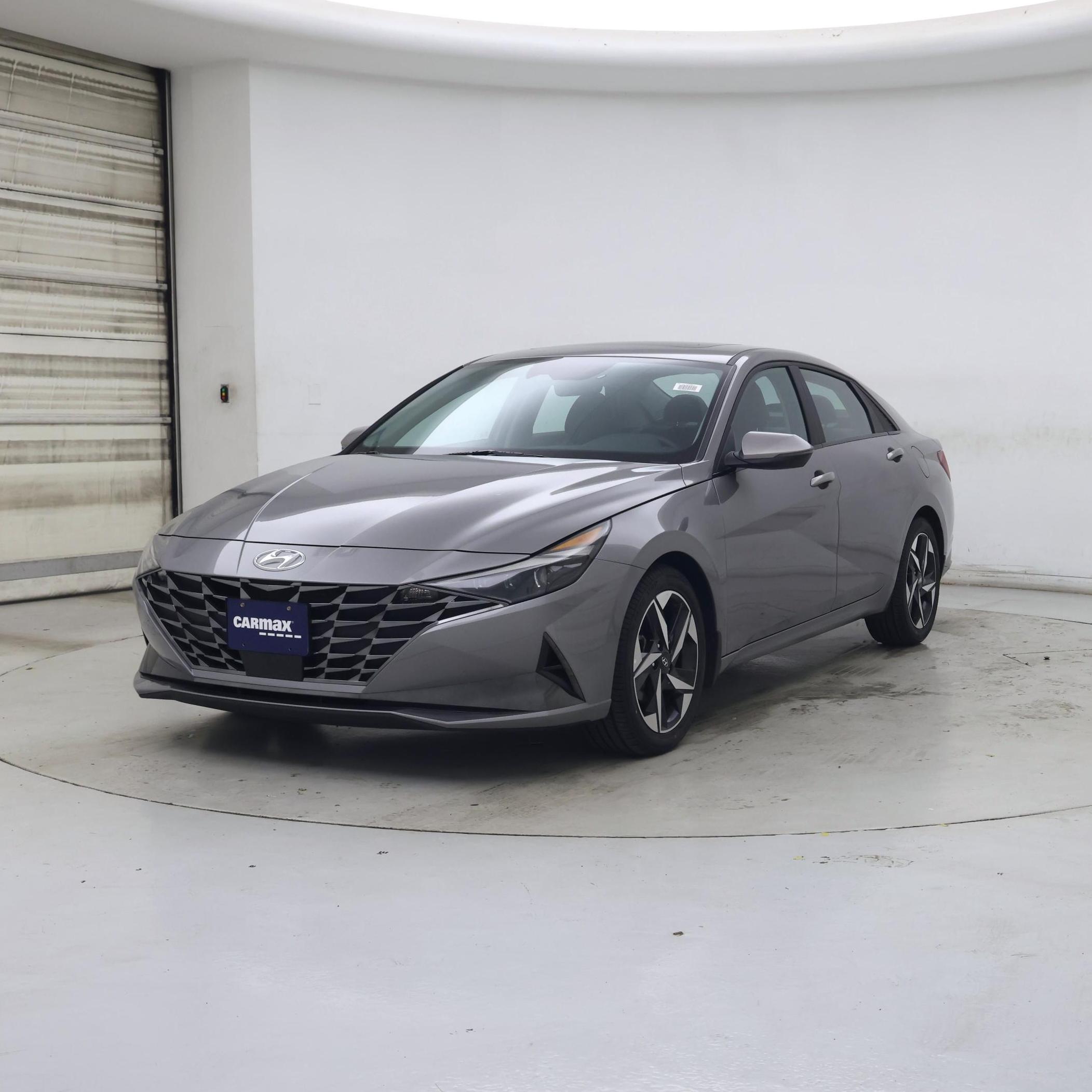 Thumbnail: 2023 Hyundai Elantra - 4