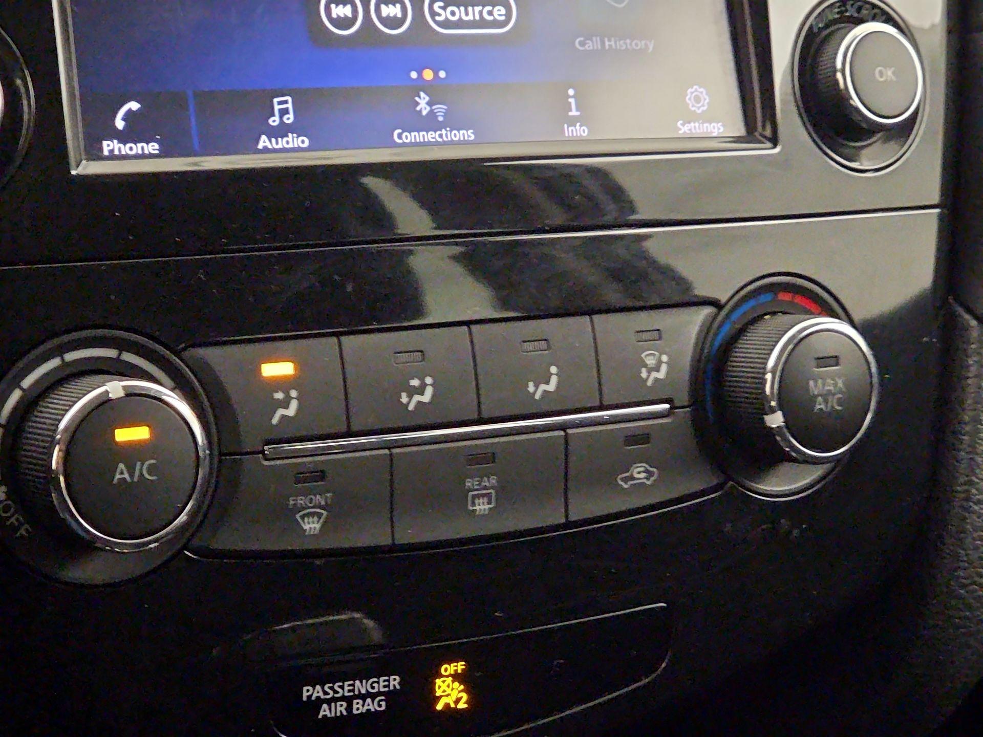 Thumbnail: 2018 Nissan Rogue - 16