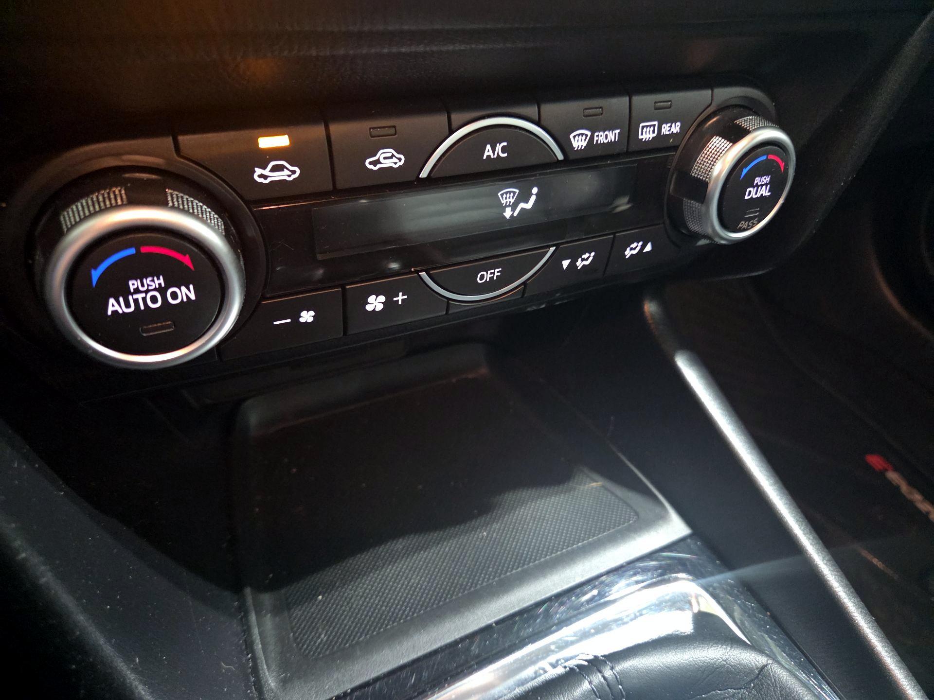 Thumbnail: 2018 Mazda Mazda3 - 17