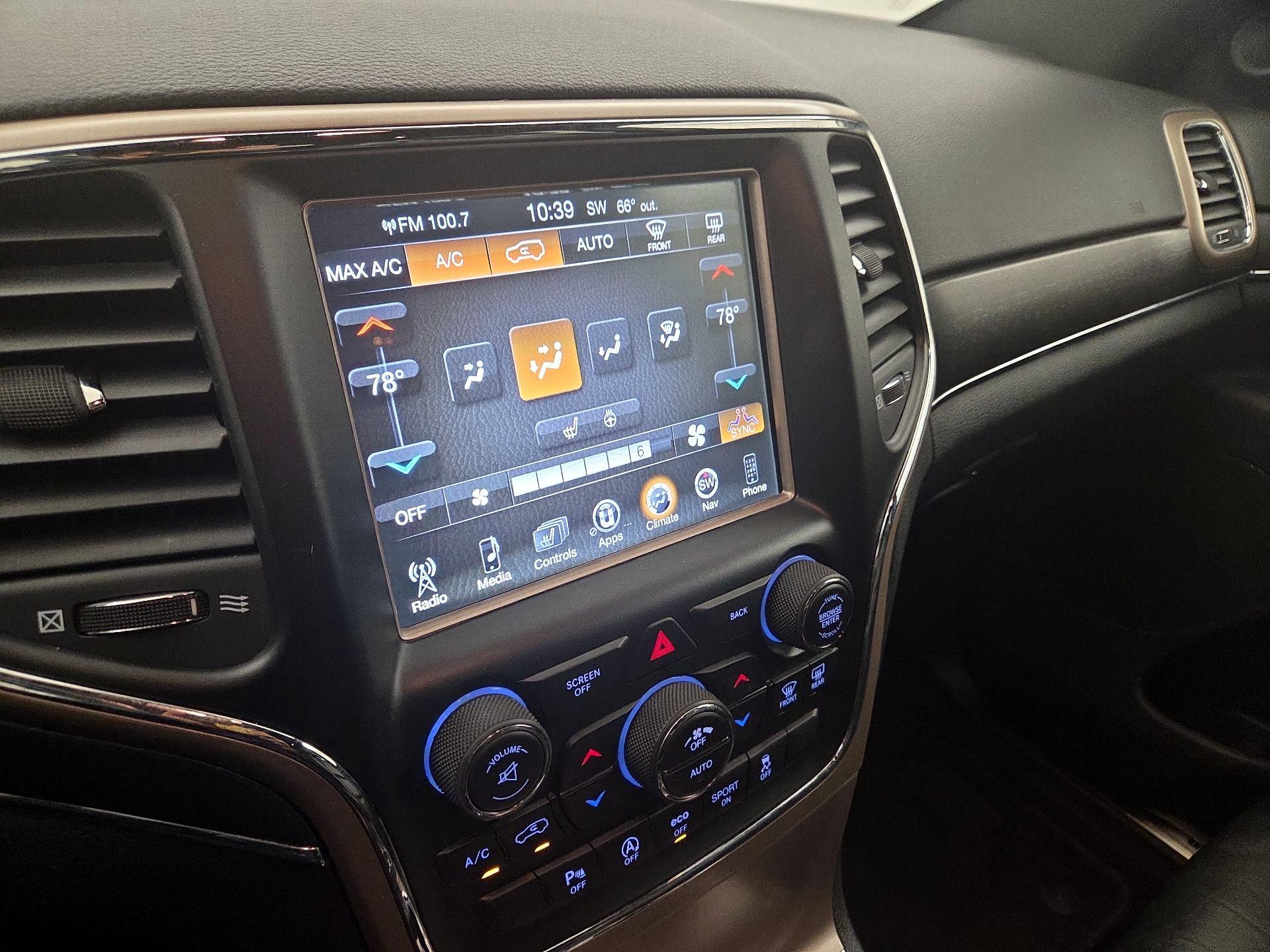 Thumbnail: 2017 Jeep Grand Cherokee - 17