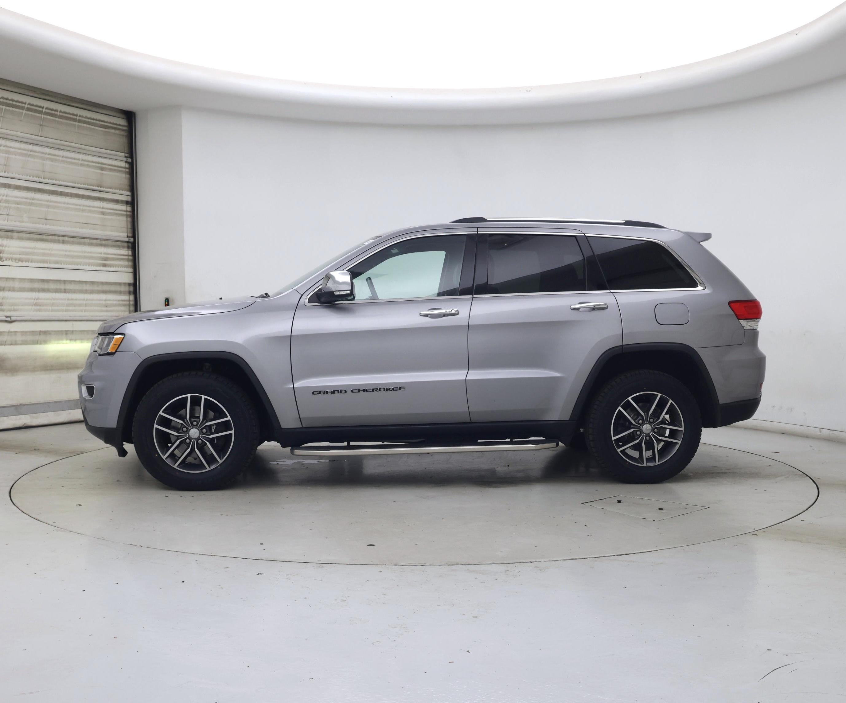 Thumbnail: 2017 Jeep Grand Cherokee - 3