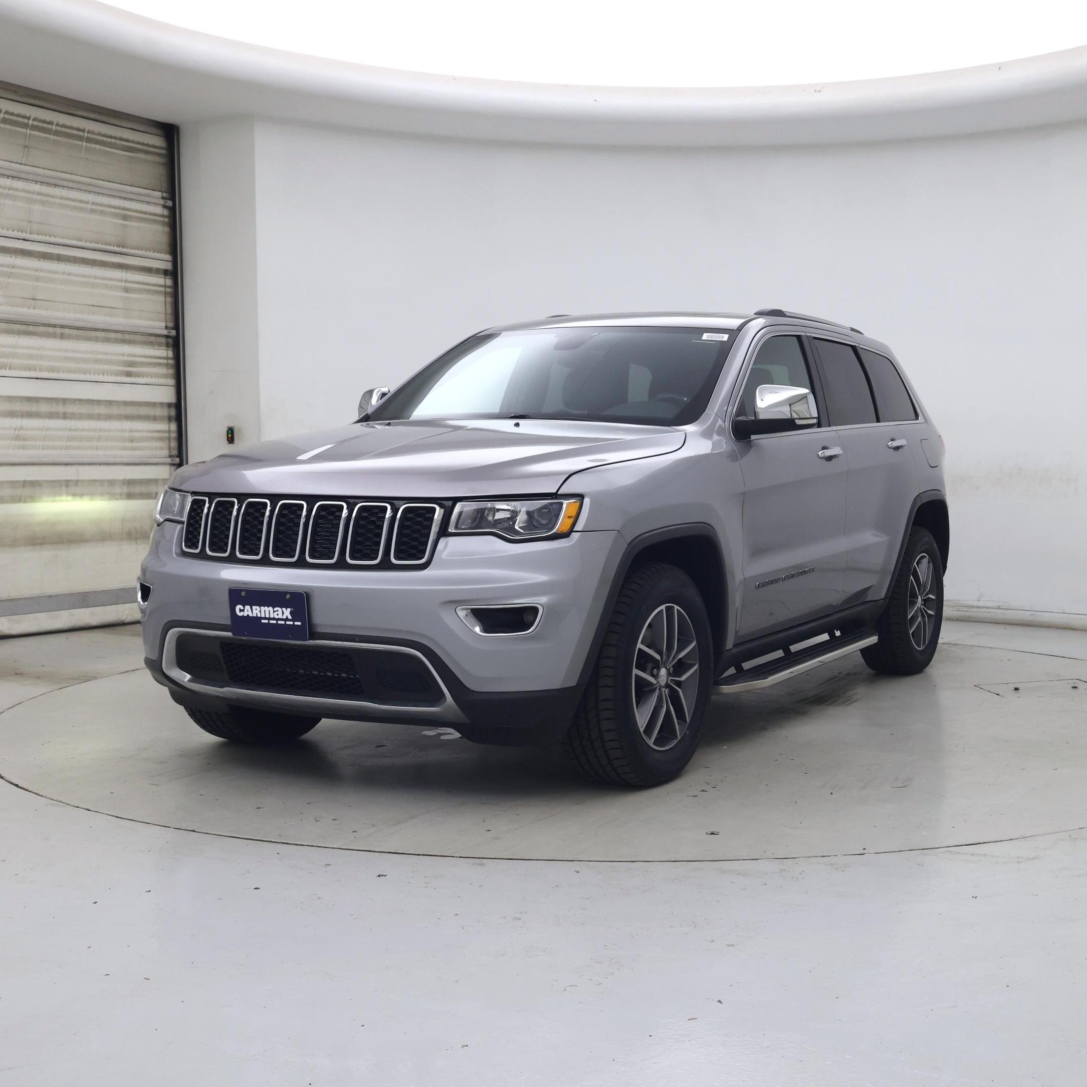 Thumbnail: 2017 Jeep Grand Cherokee - 4