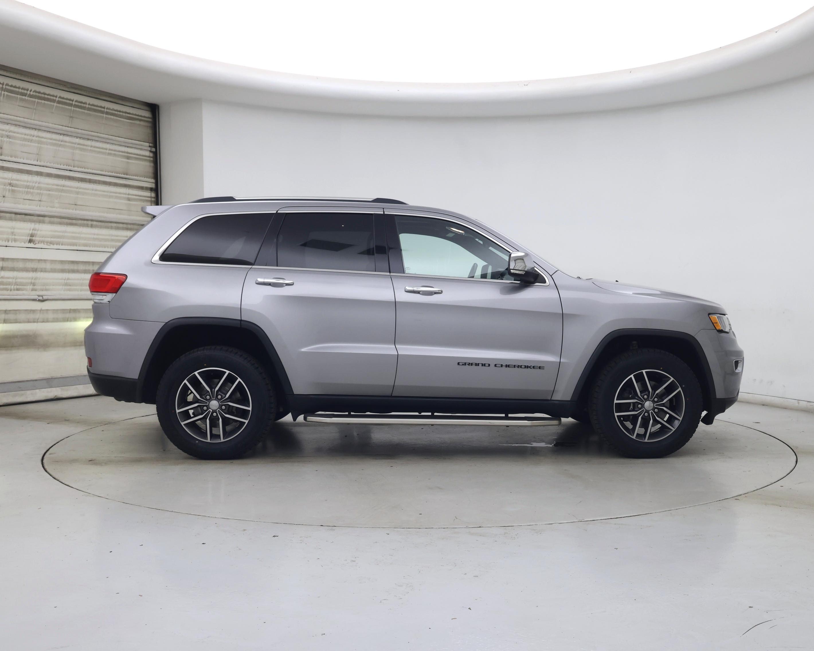 Thumbnail: 2017 Jeep Grand Cherokee - 7