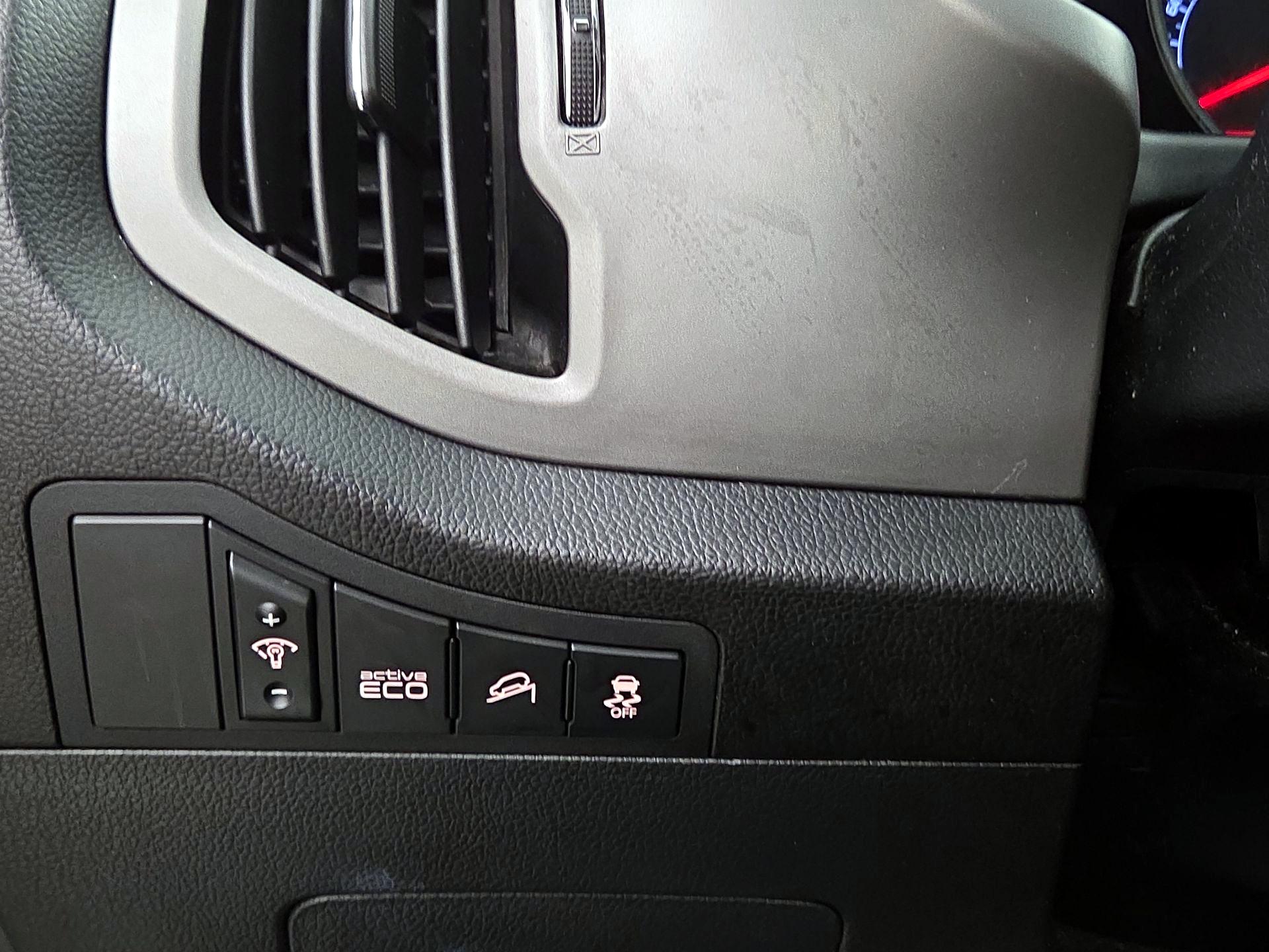 Thumbnail: 2016 Kia Sportage - 13