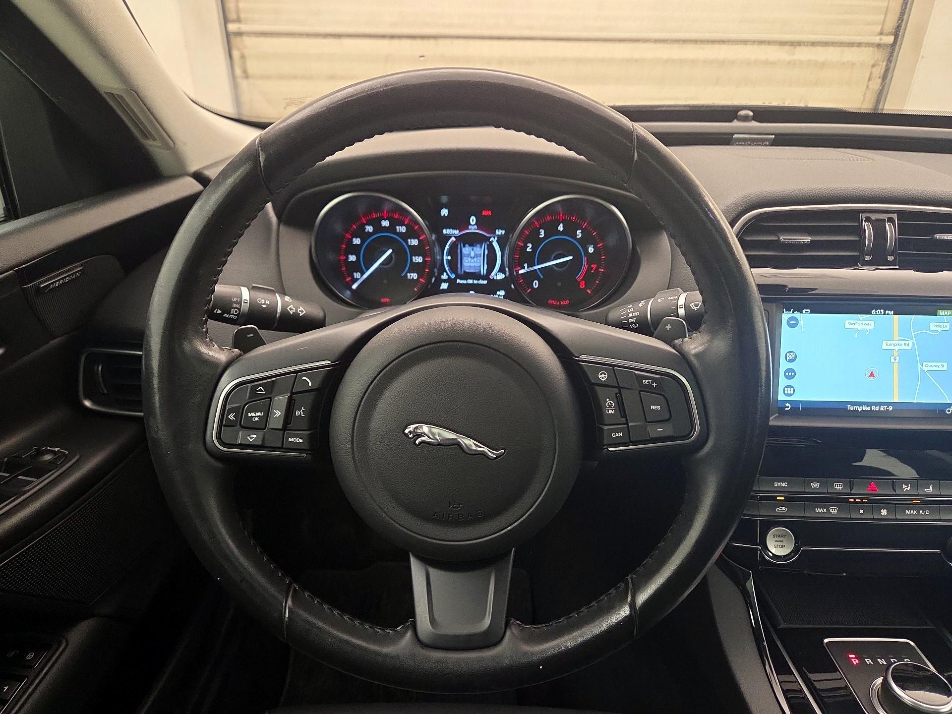 Thumbnail: 2018 Jaguar XE - 10