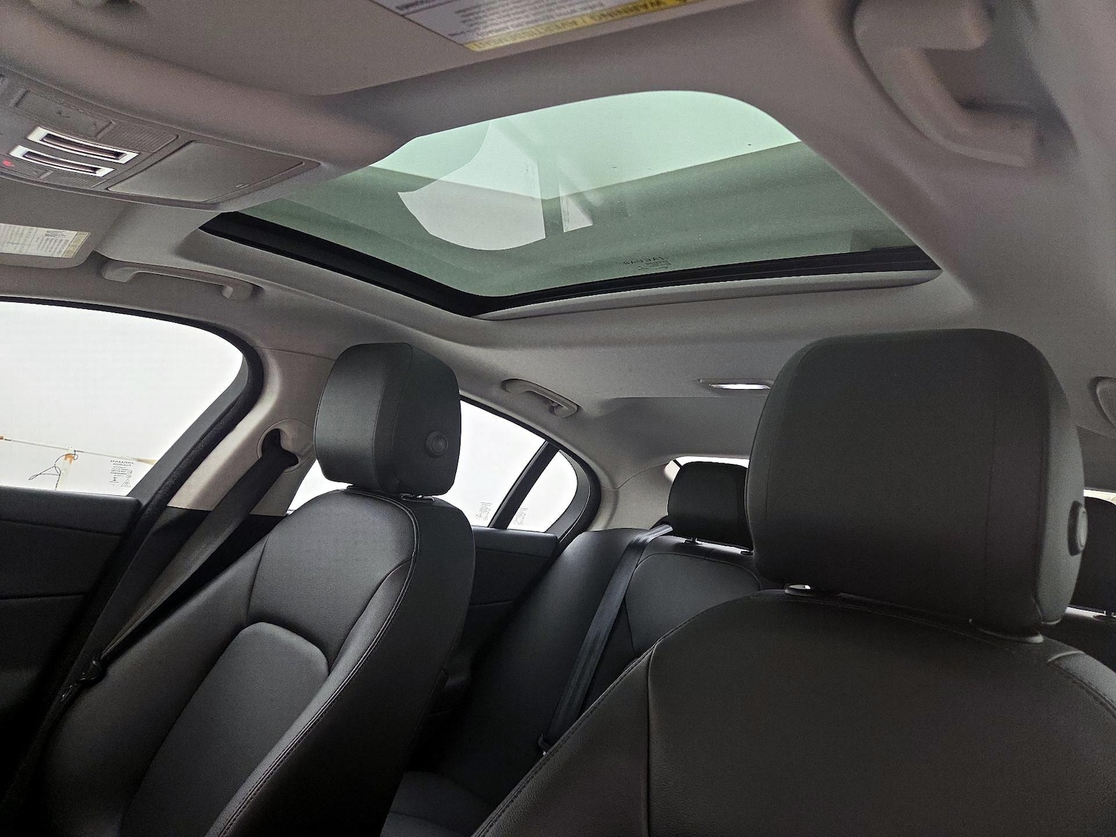 2018 Jaguar XE Premium - Photo 21