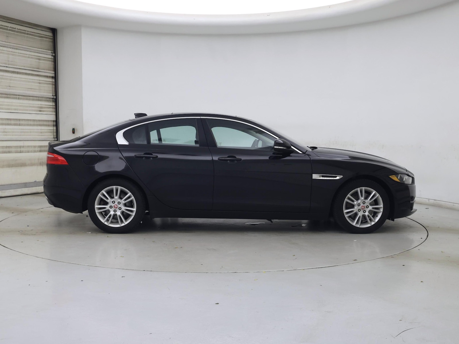 2018 Jaguar XE Premium - Photo 8