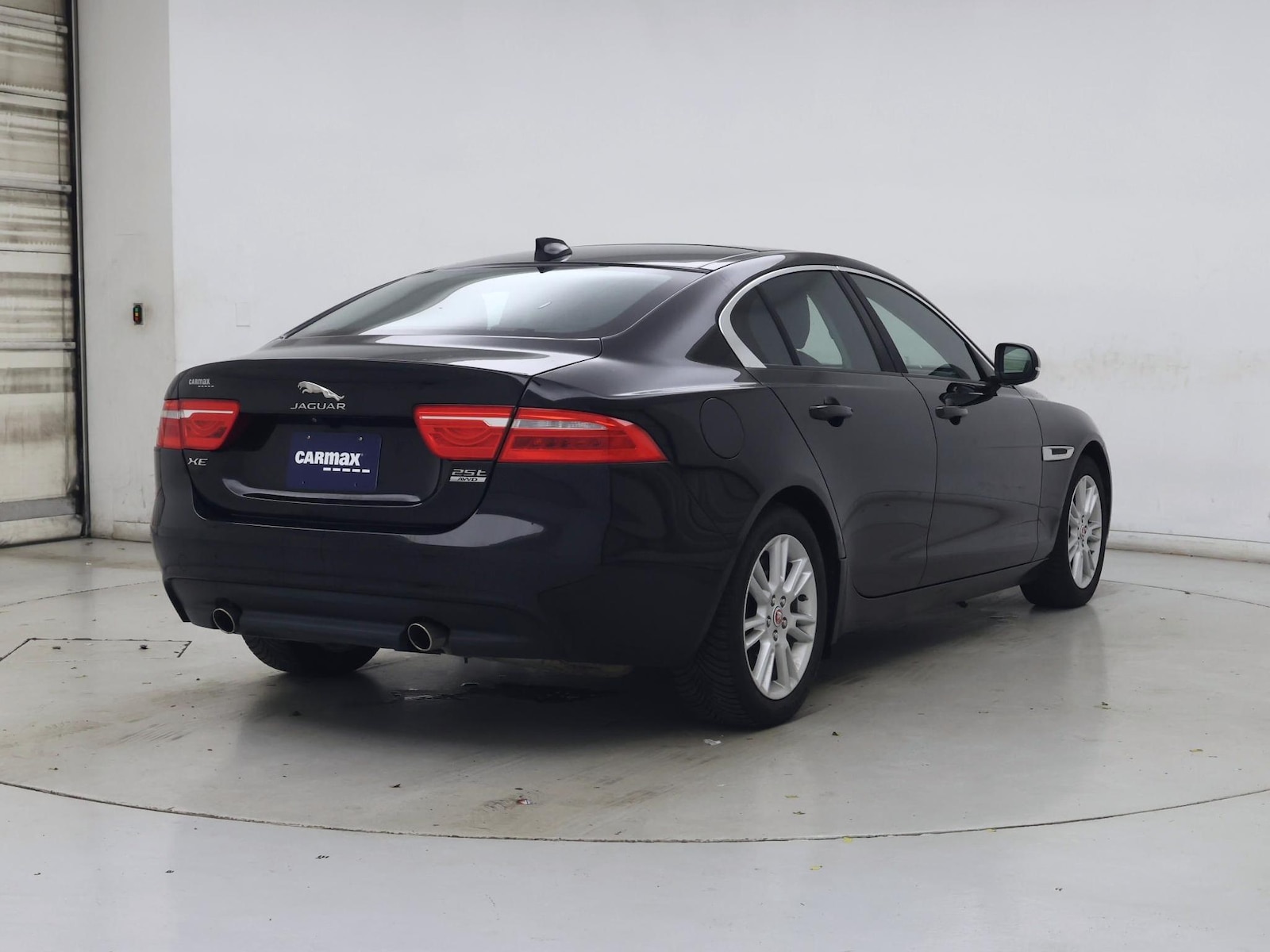 2018 Jaguar XE Premium - Photo 9