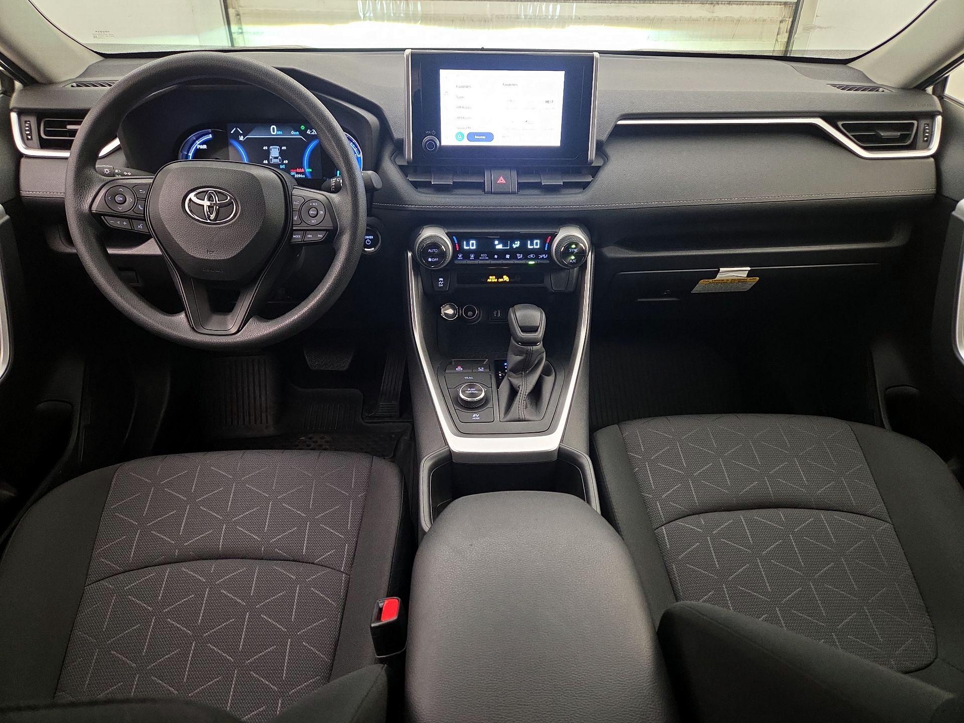 Thumbnail: 2025 Toyota RAV4 - 9