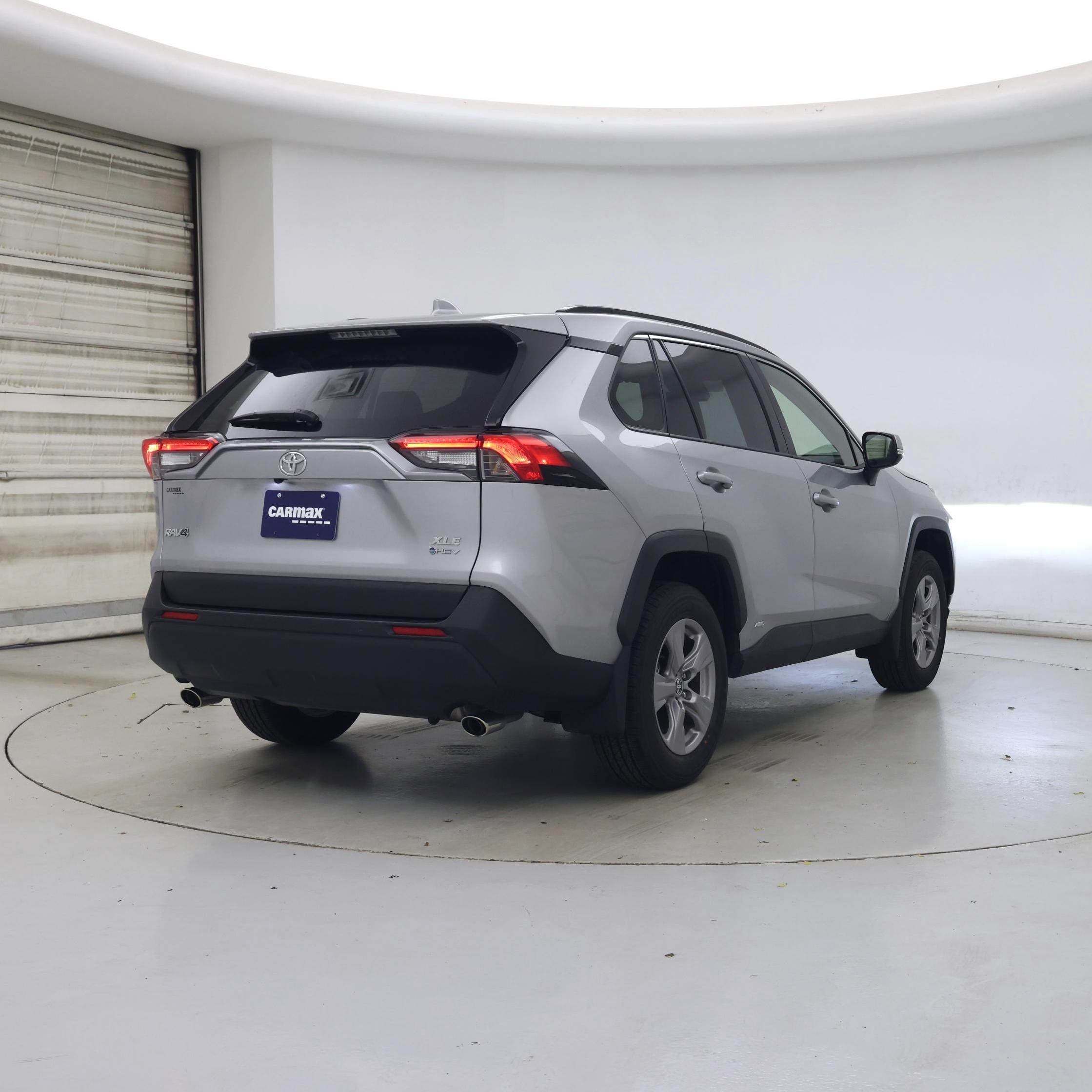 Thumbnail: 2025 Toyota RAV4 - 8