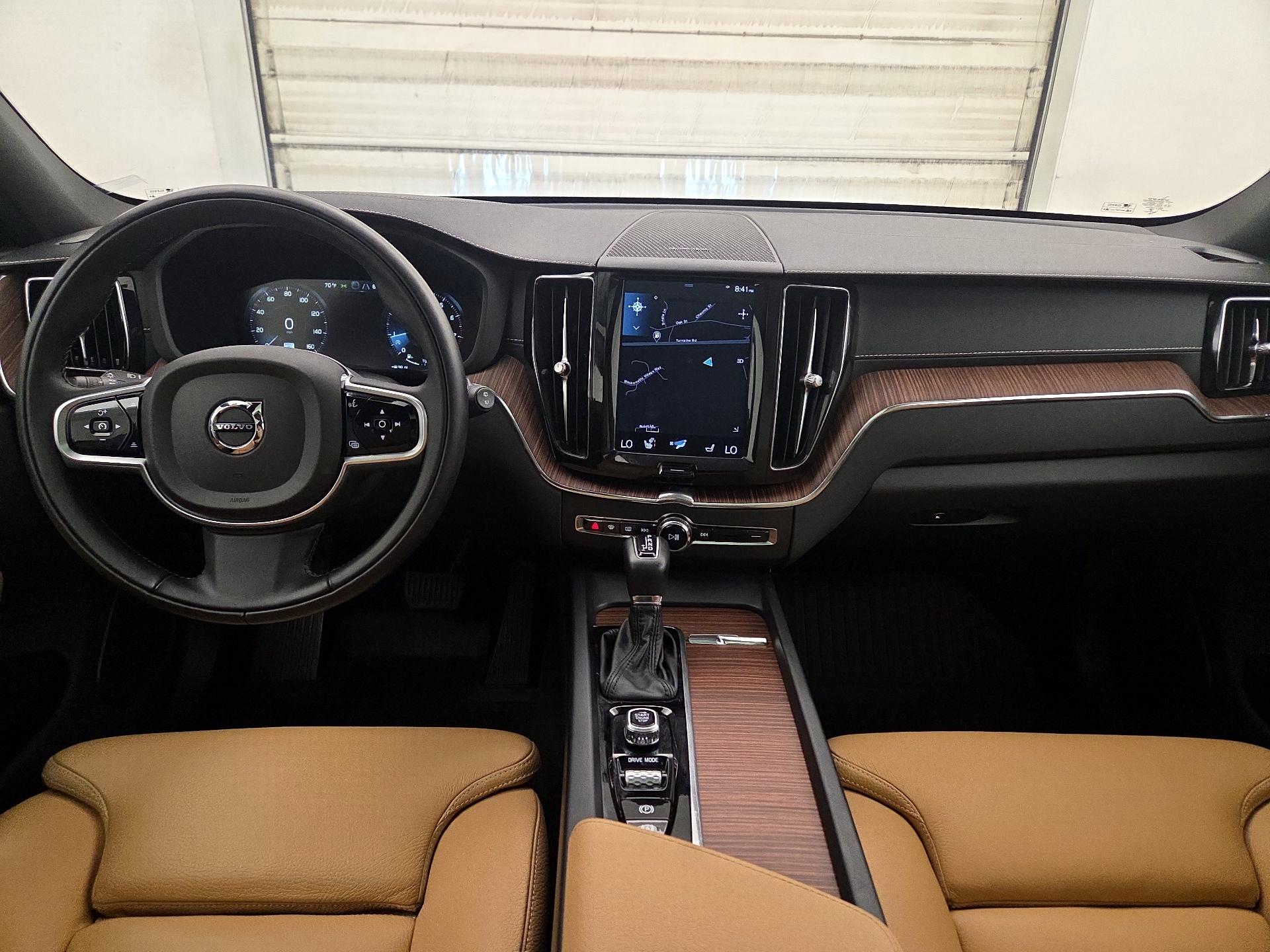 Thumbnail: 2020 Volvo XC60 - 9