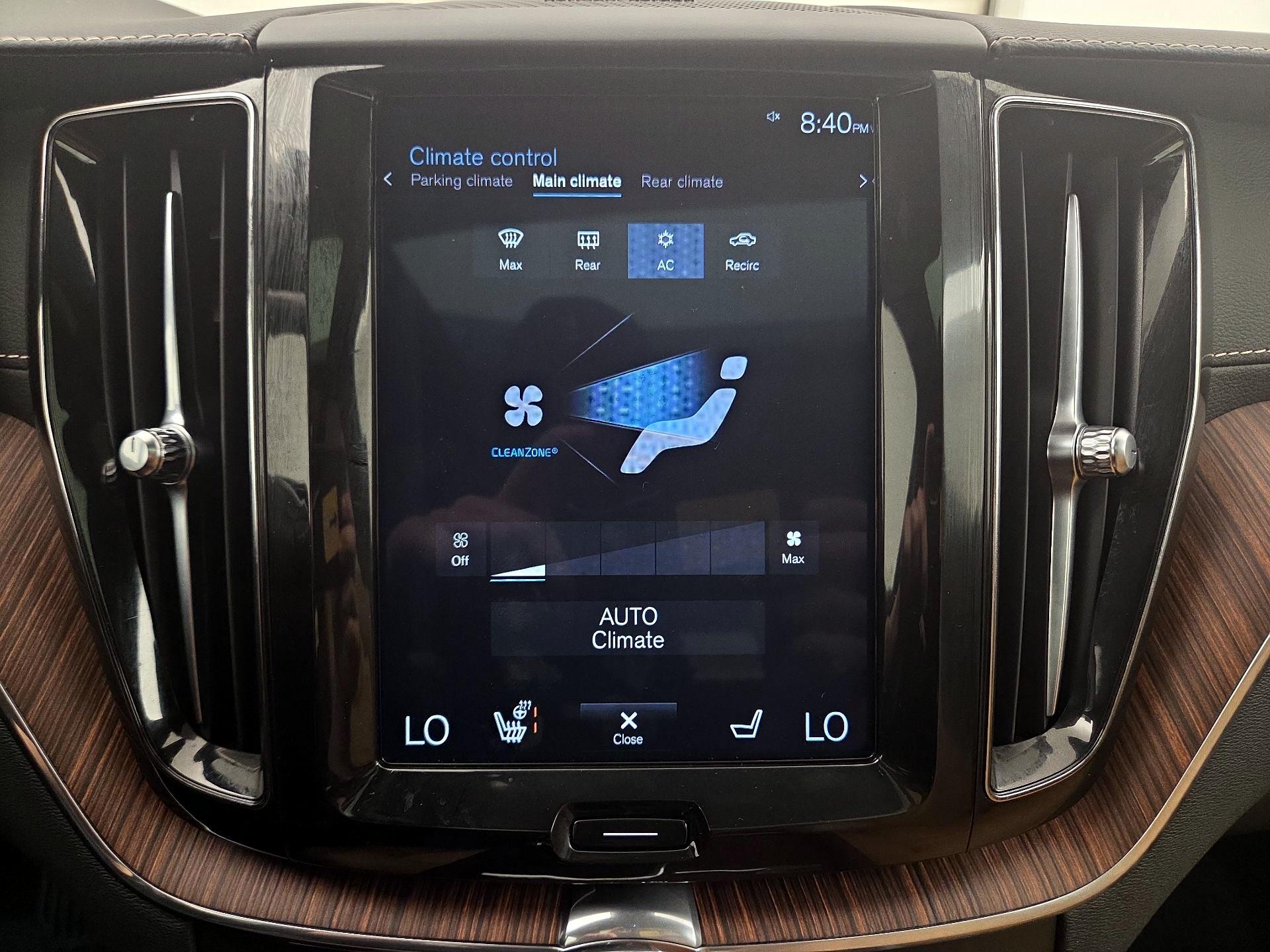 Thumbnail: 2020 Volvo XC60 - 17
