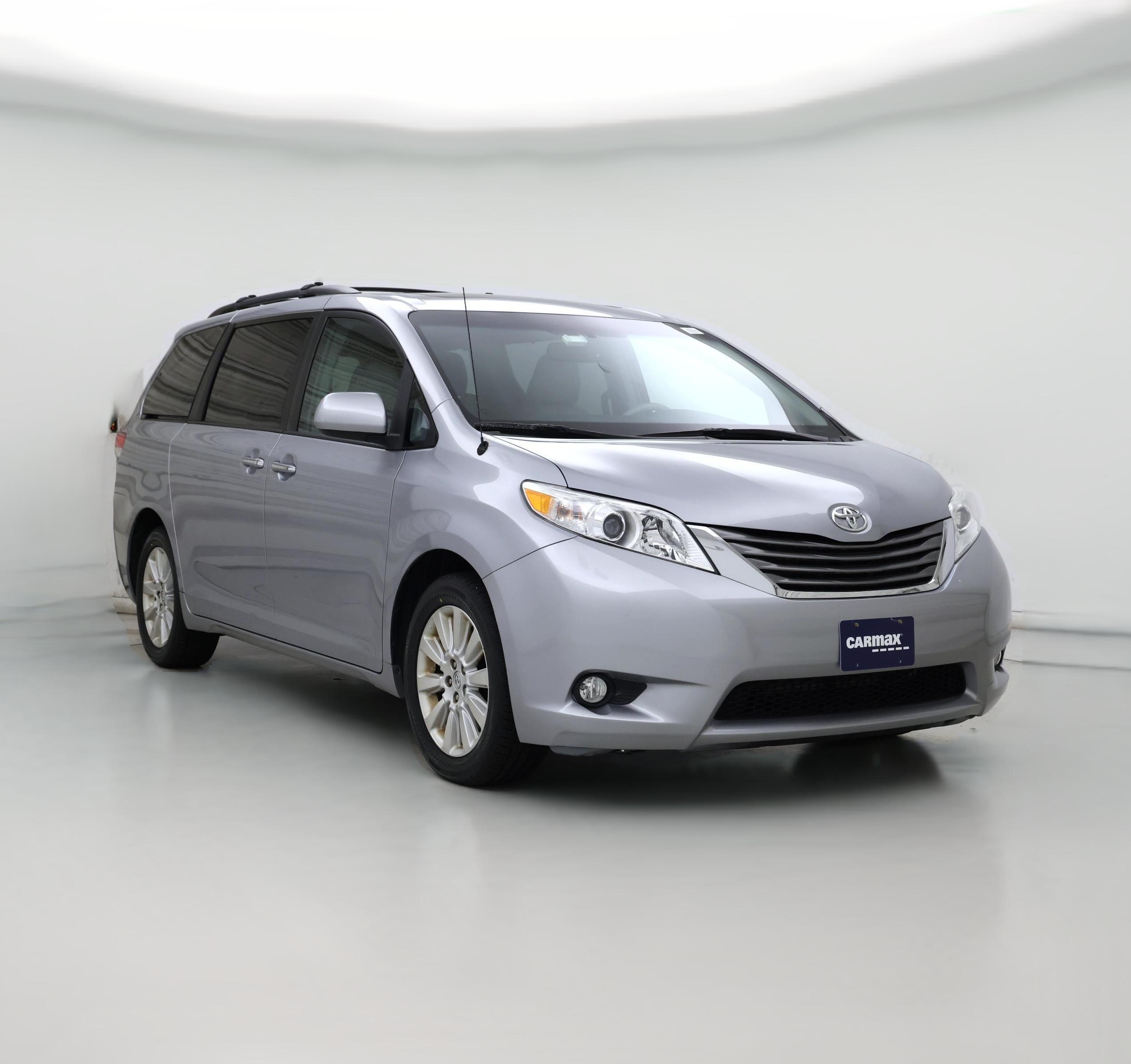 Thumbnail: 2014 Toyota Sienna - 1