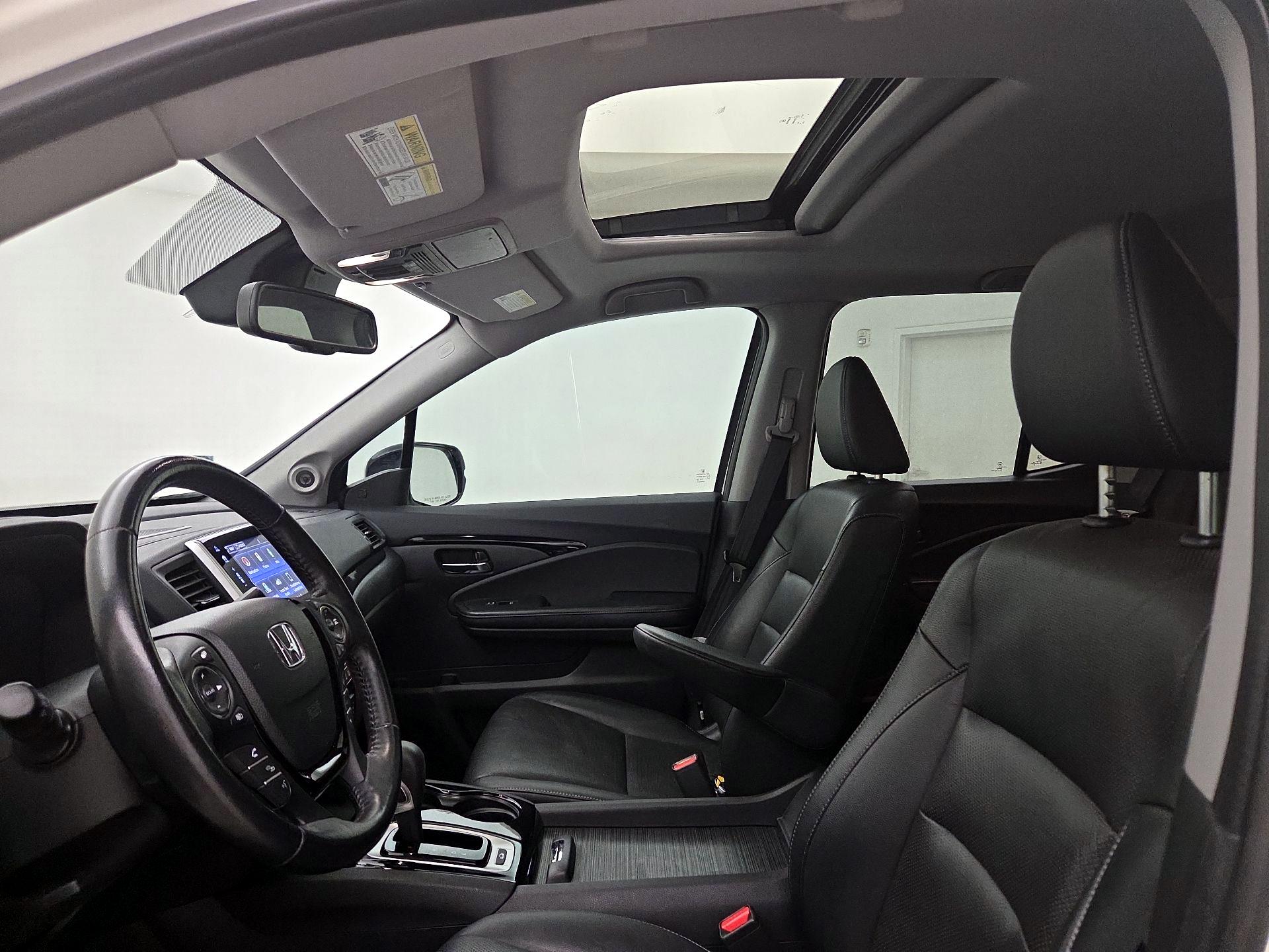 Thumbnail: 2017 Honda Ridgeline - 19