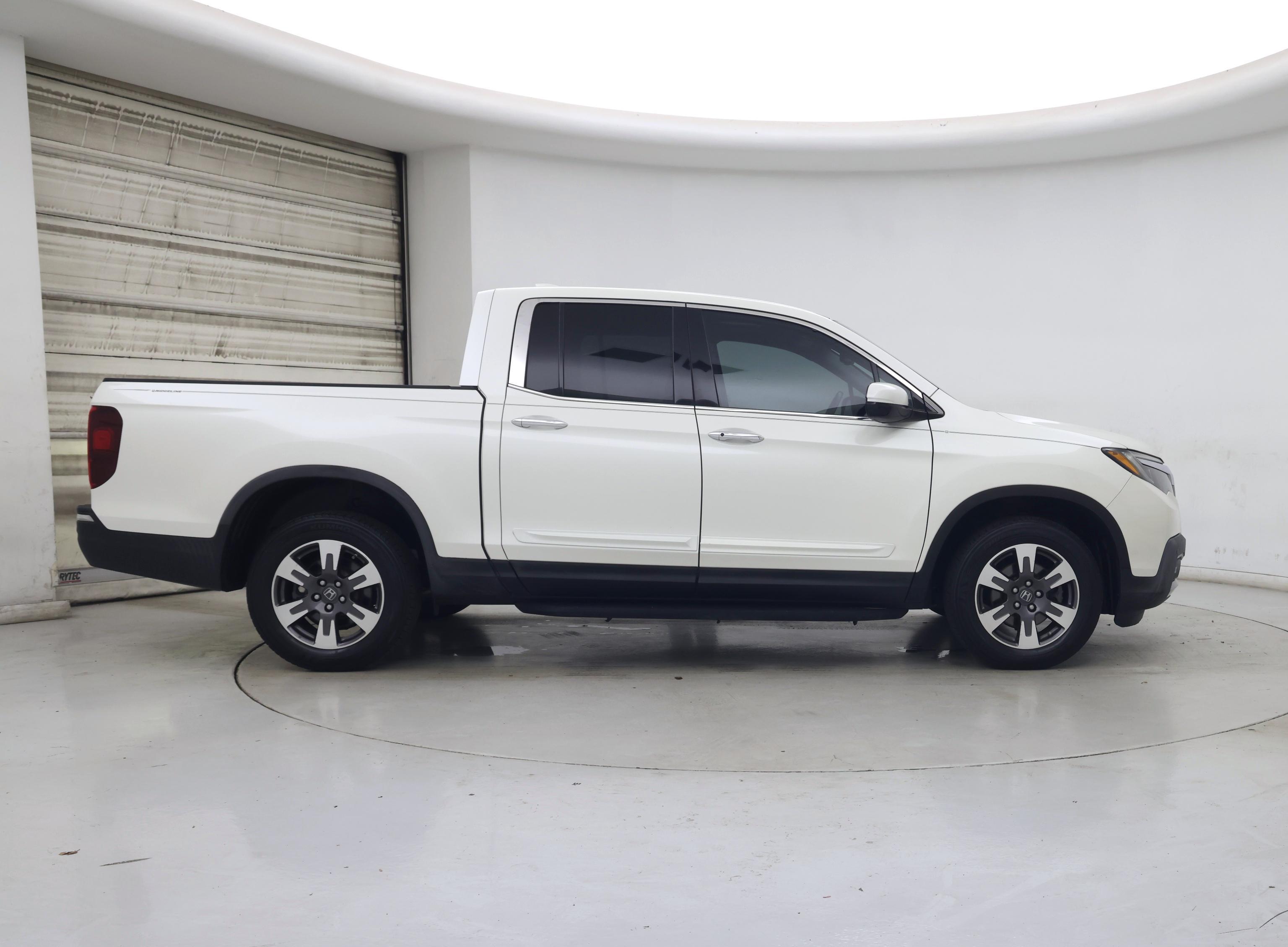 Thumbnail: 2017 Honda Ridgeline - 7