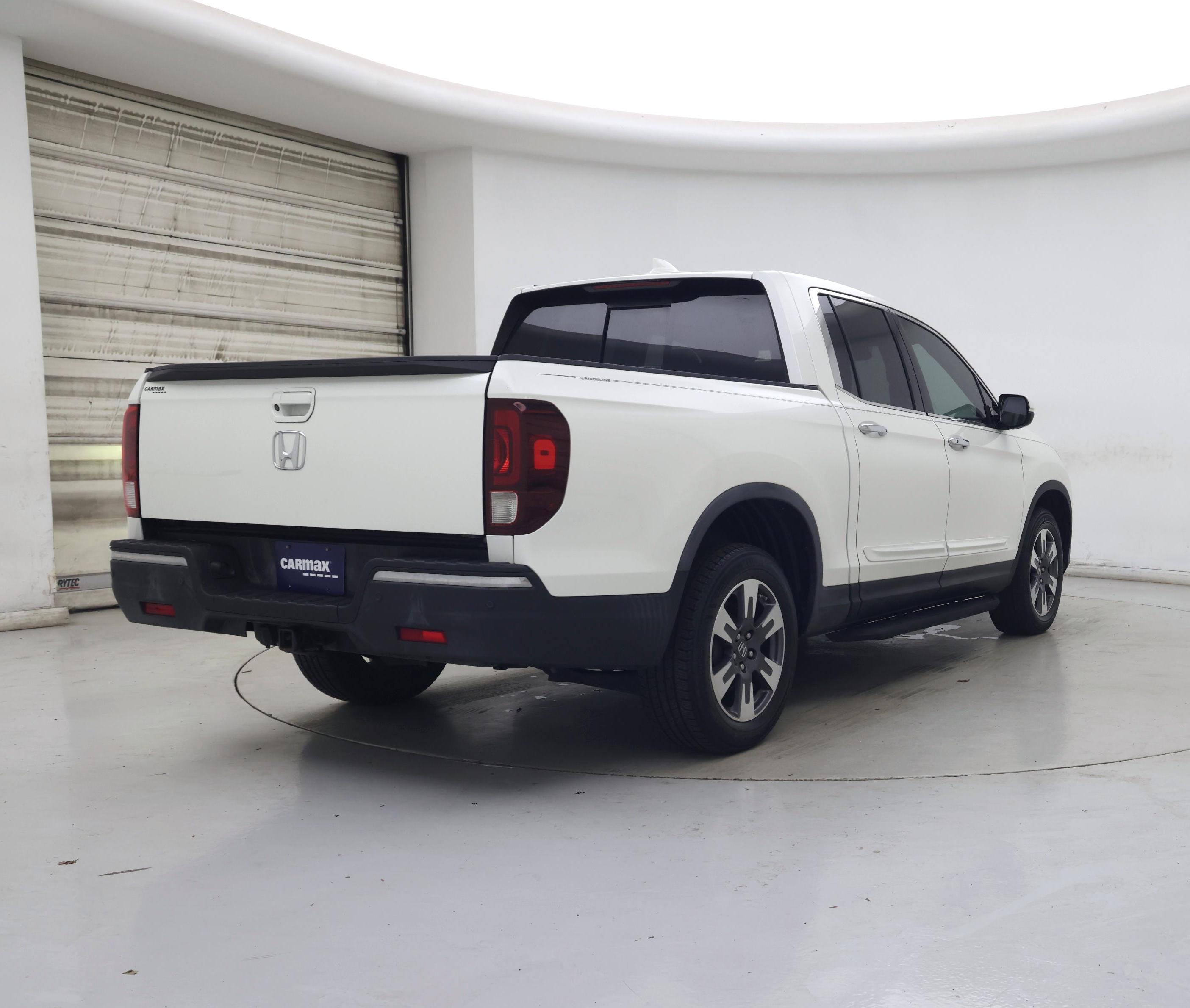 Thumbnail: 2017 Honda Ridgeline - 8