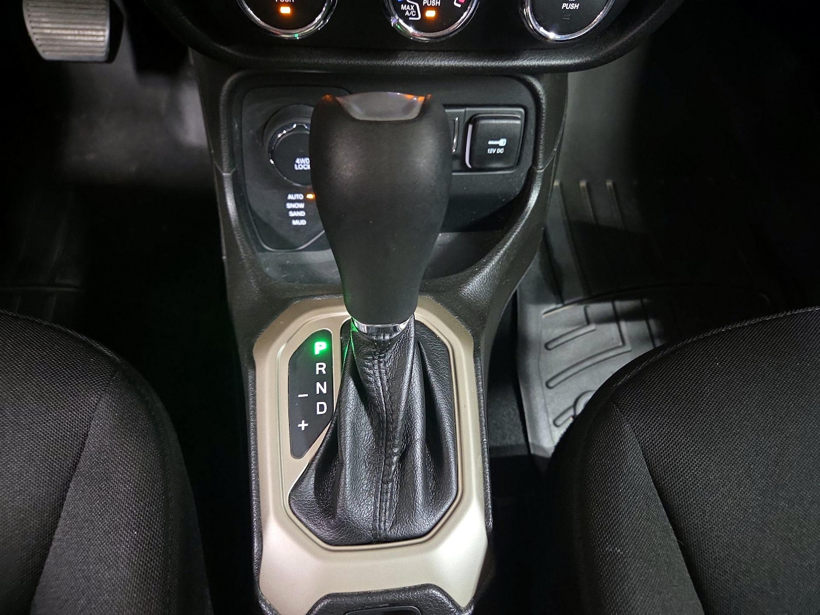 2017 Jeep Renegade Latitude - Photo 18