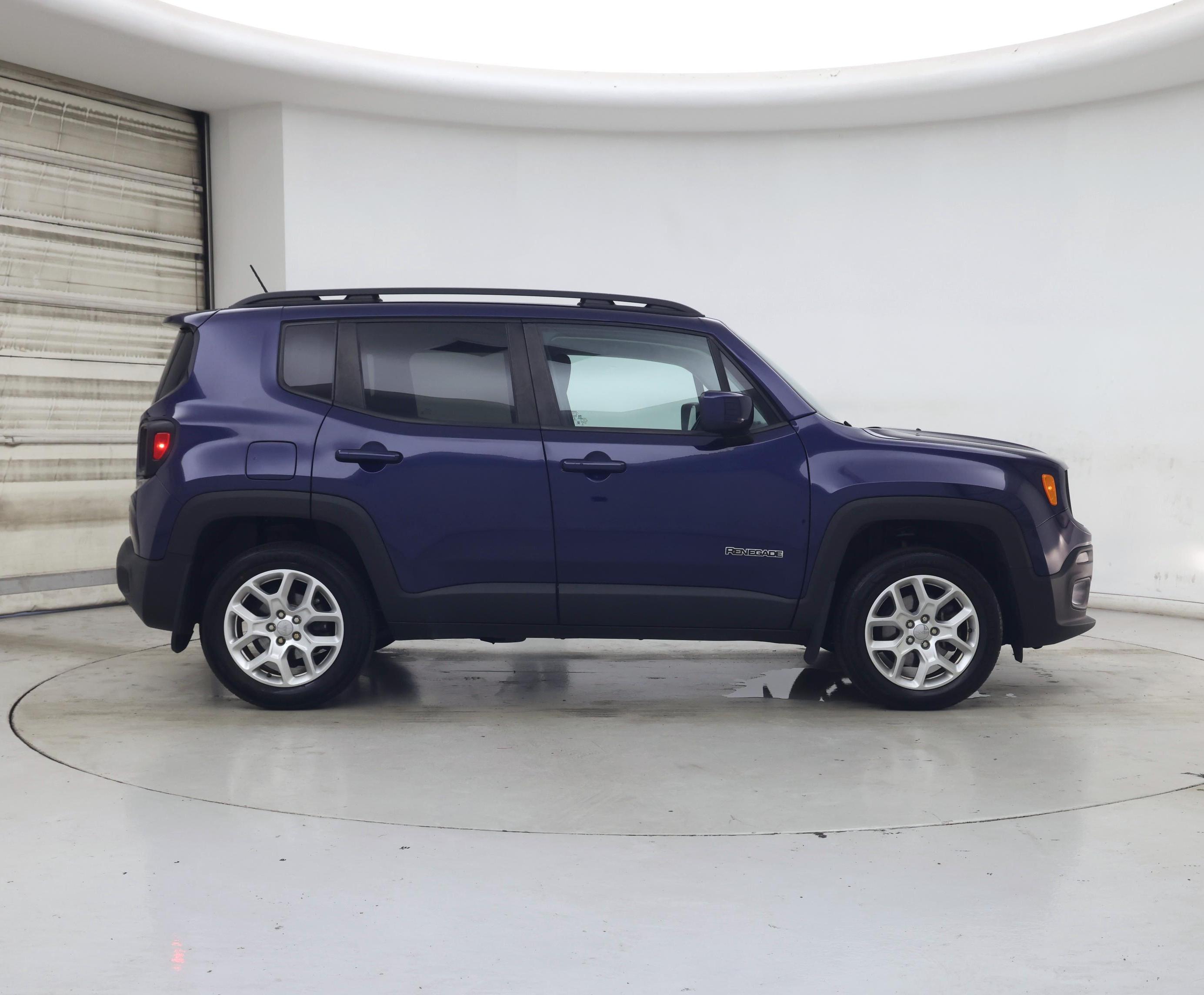 Thumbnail: 2017 Jeep Renegade - 7