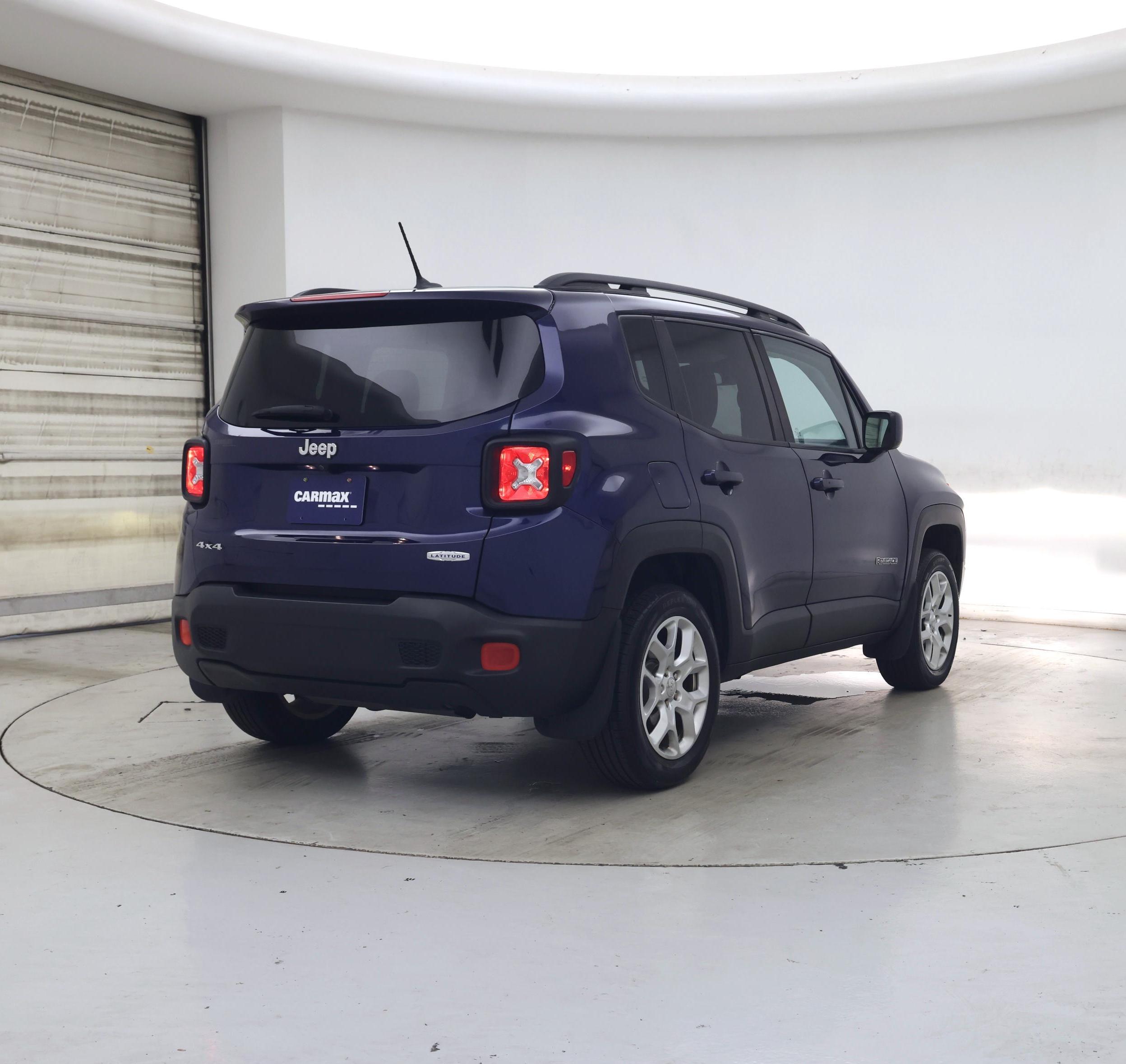 Thumbnail: 2017 Jeep Renegade - 8