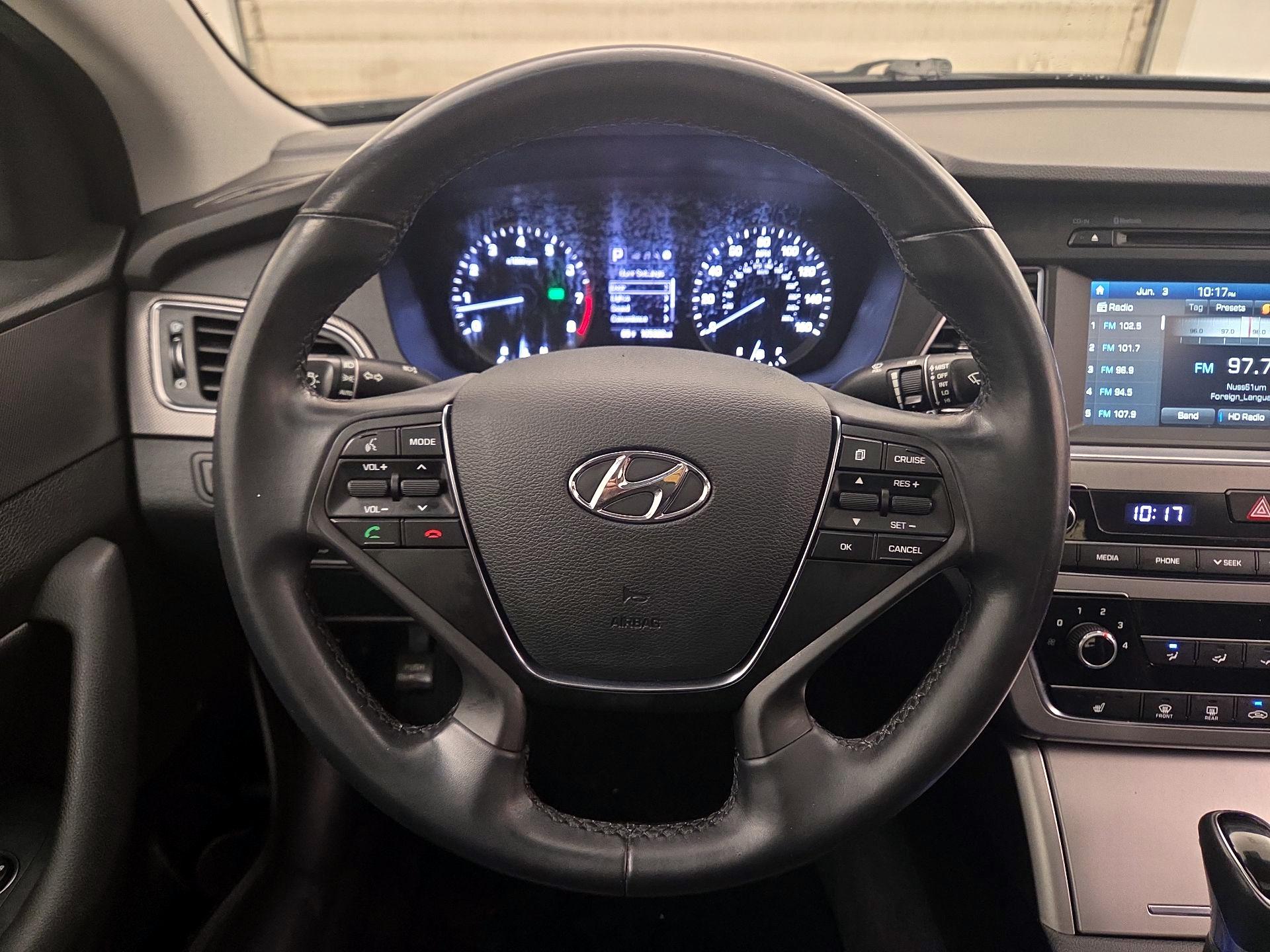 Thumbnail: 2017 Hyundai Sonata - 10
