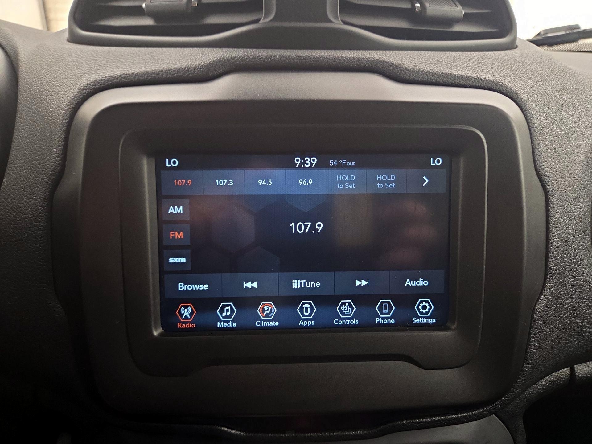 Thumbnail: 2020 Jeep Renegade - 15