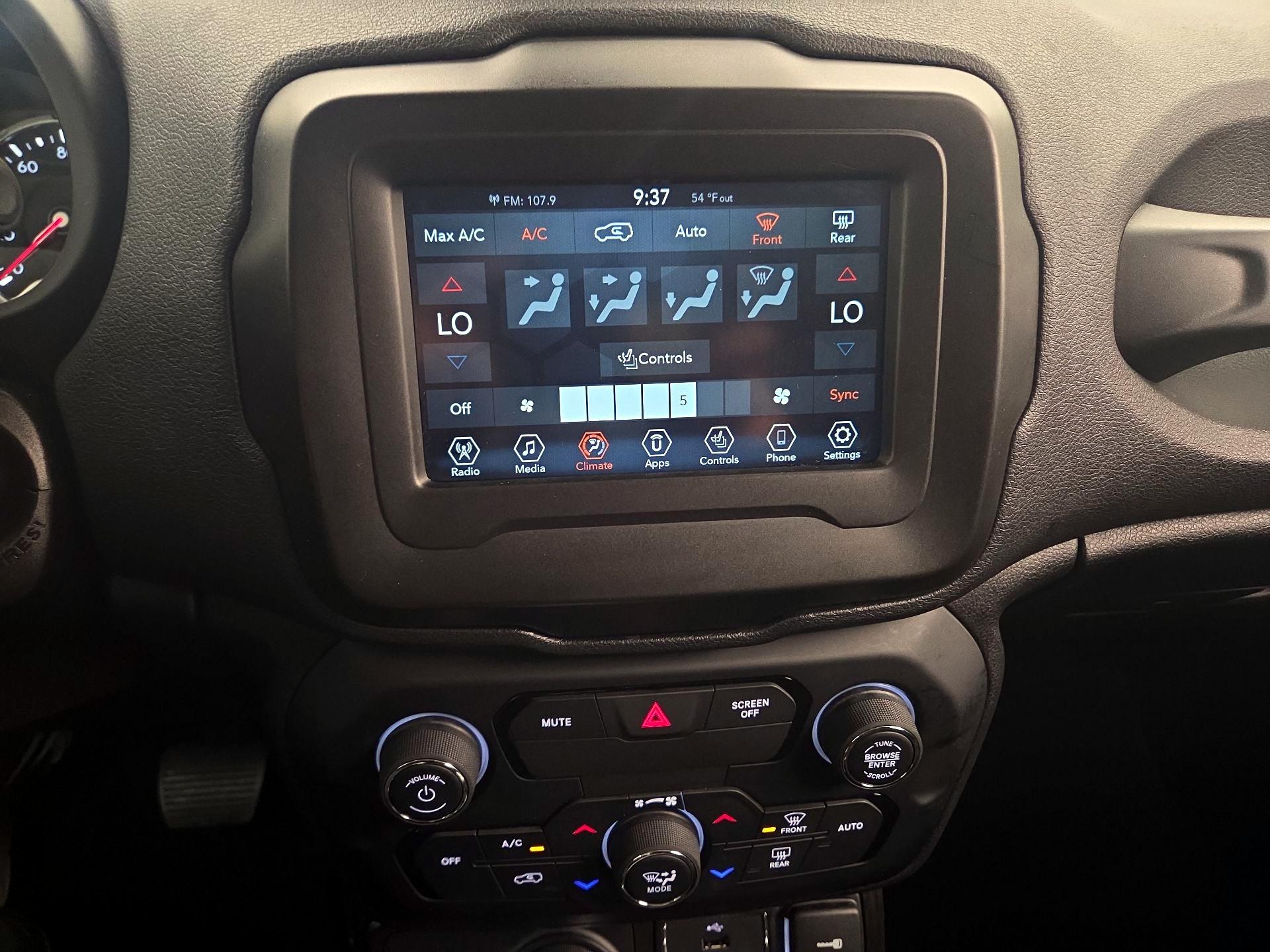Thumbnail: 2020 Jeep Renegade - 16