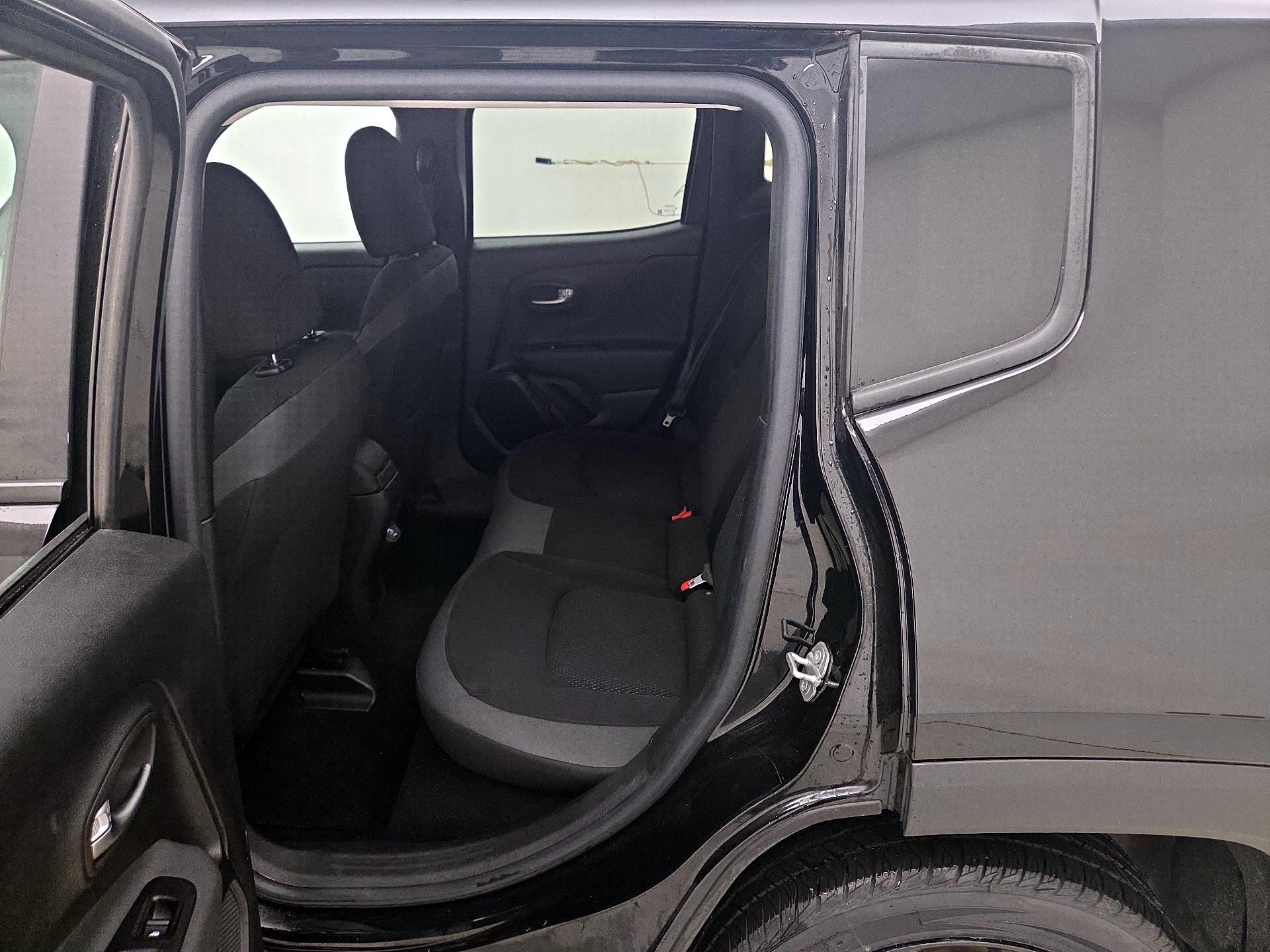 Thumbnail: 2020 Jeep Renegade - 19