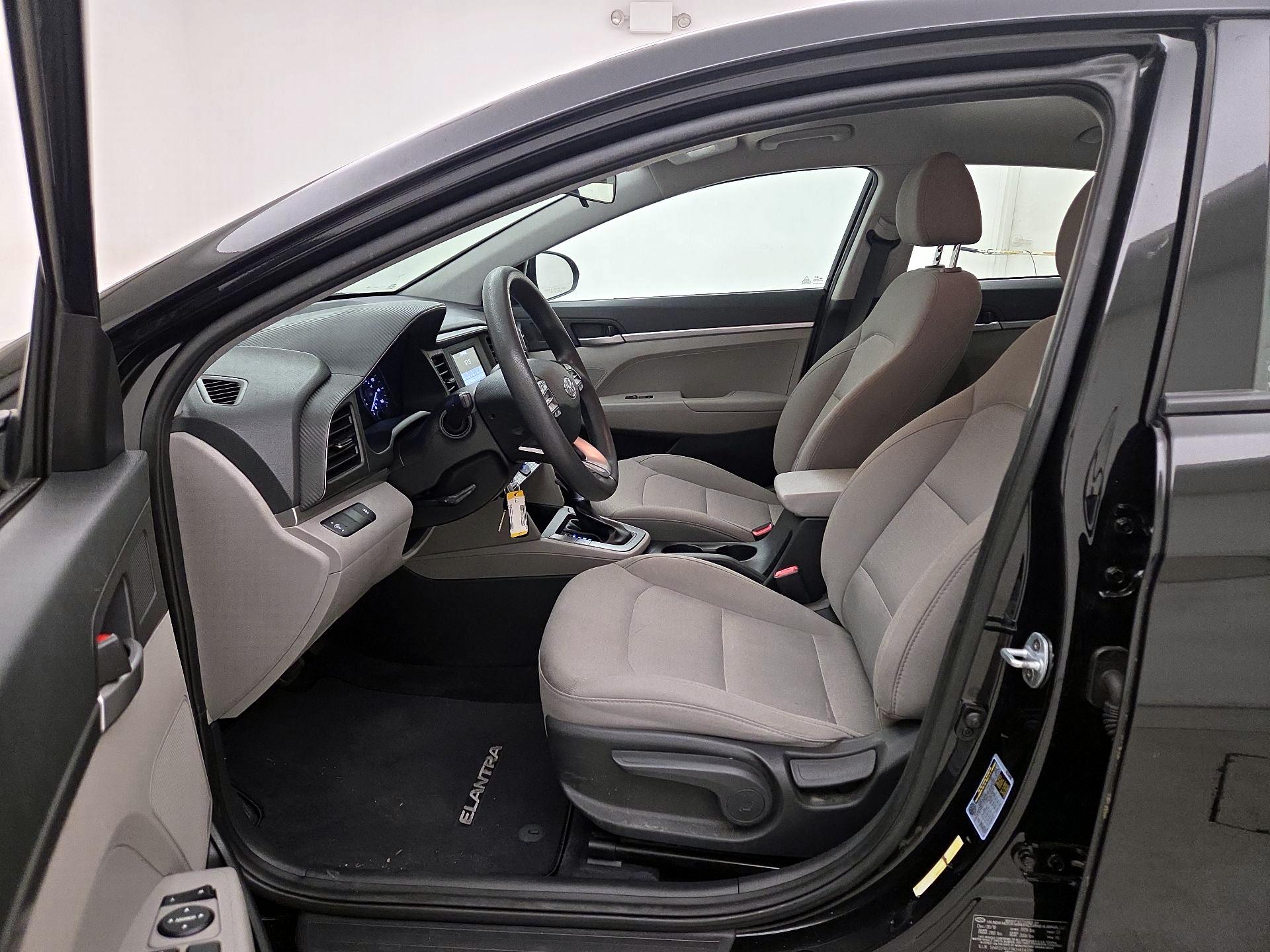 Thumbnail: 2019 Hyundai Elantra - 11