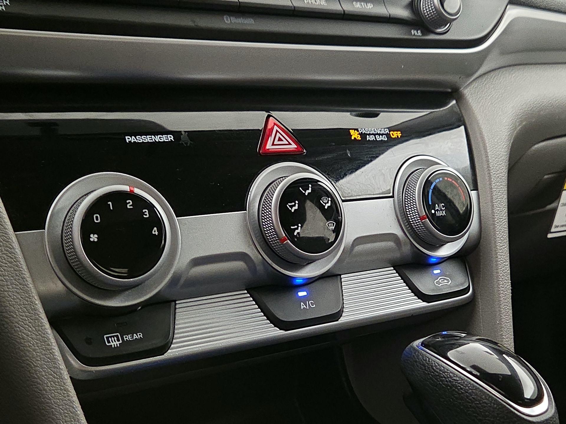 Thumbnail: 2019 Hyundai Elantra - 16