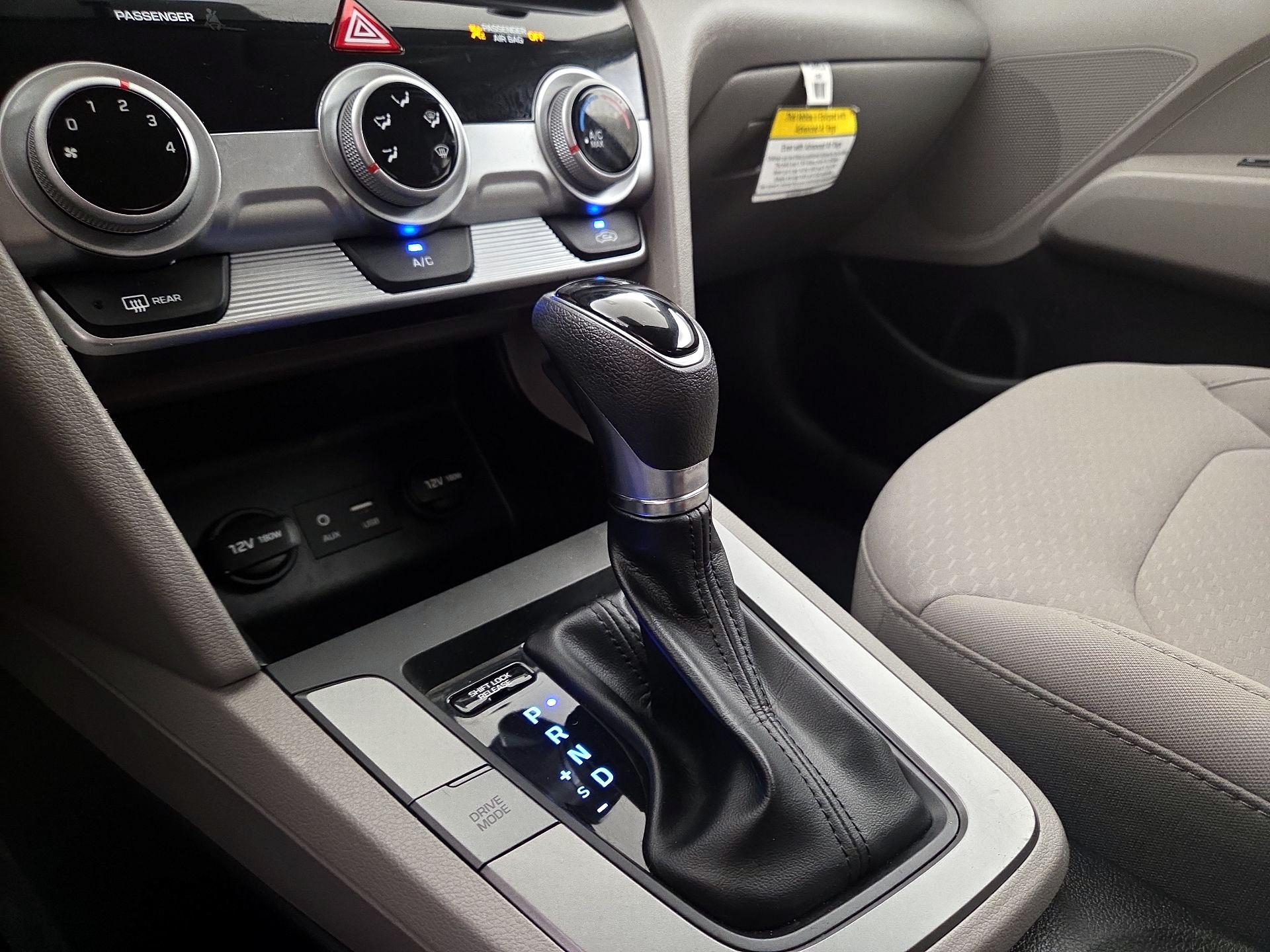 Thumbnail: 2019 Hyundai Elantra - 17
