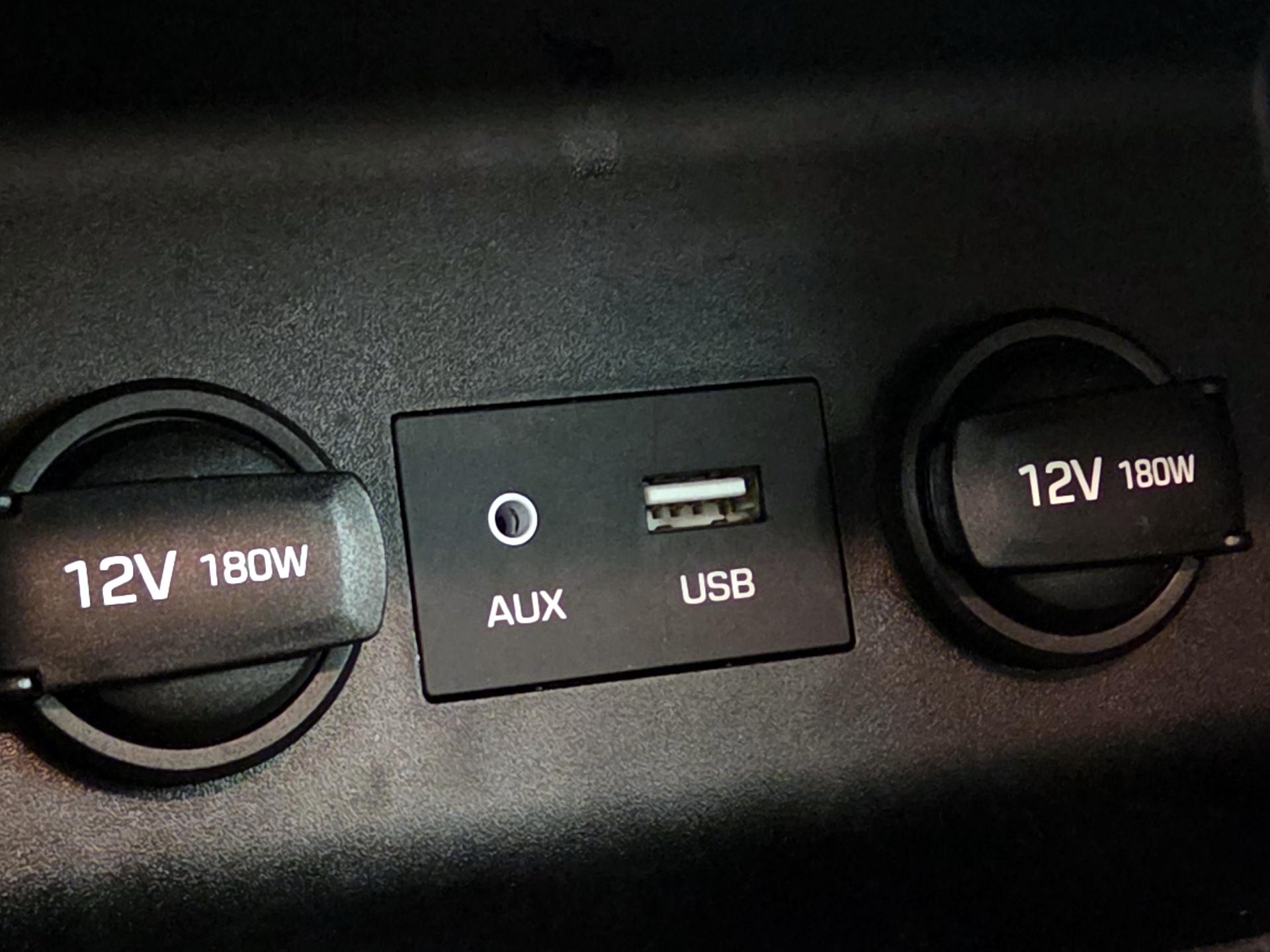 Thumbnail: 2019 Hyundai Elantra - 18