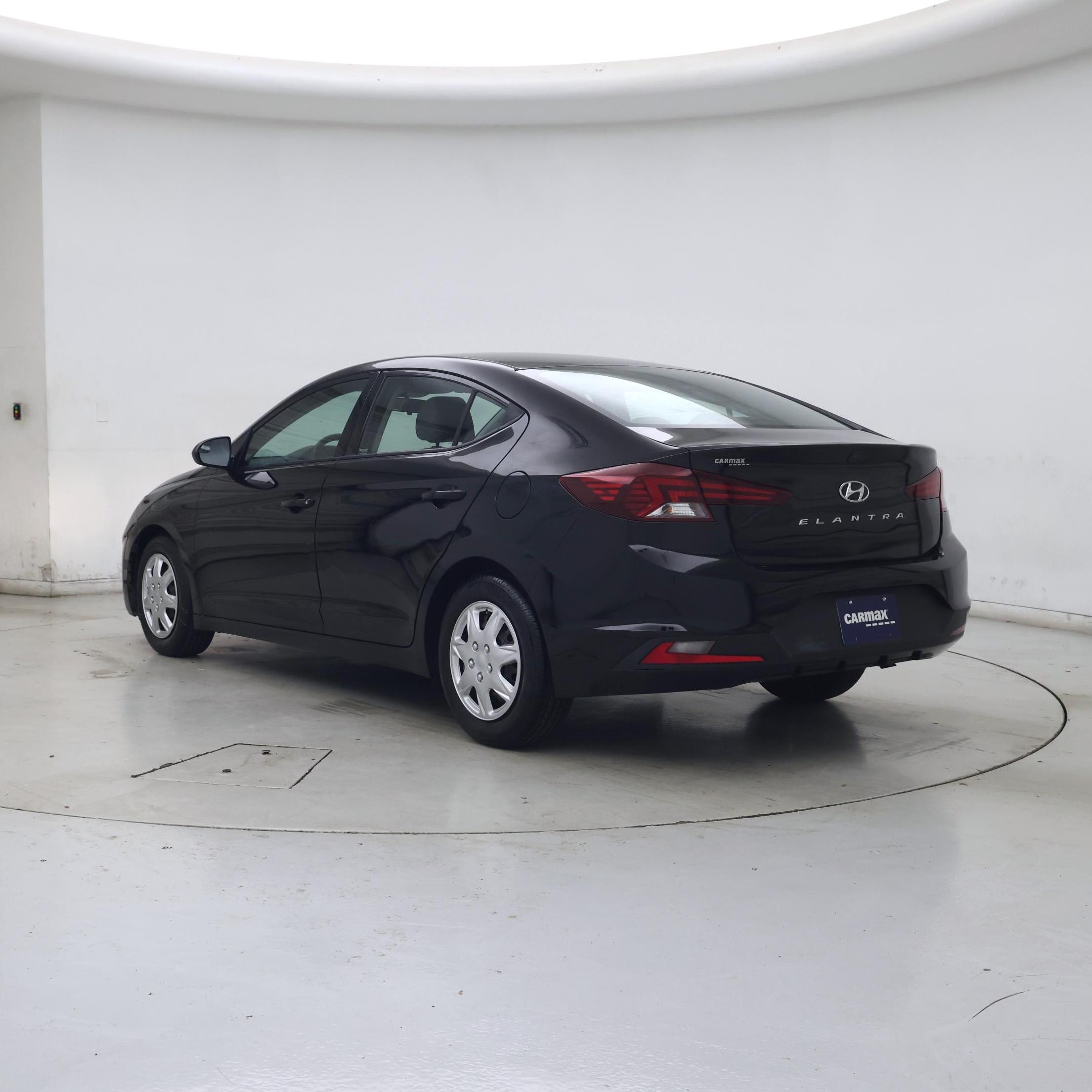 Thumbnail: 2019 Hyundai Elantra - 2
