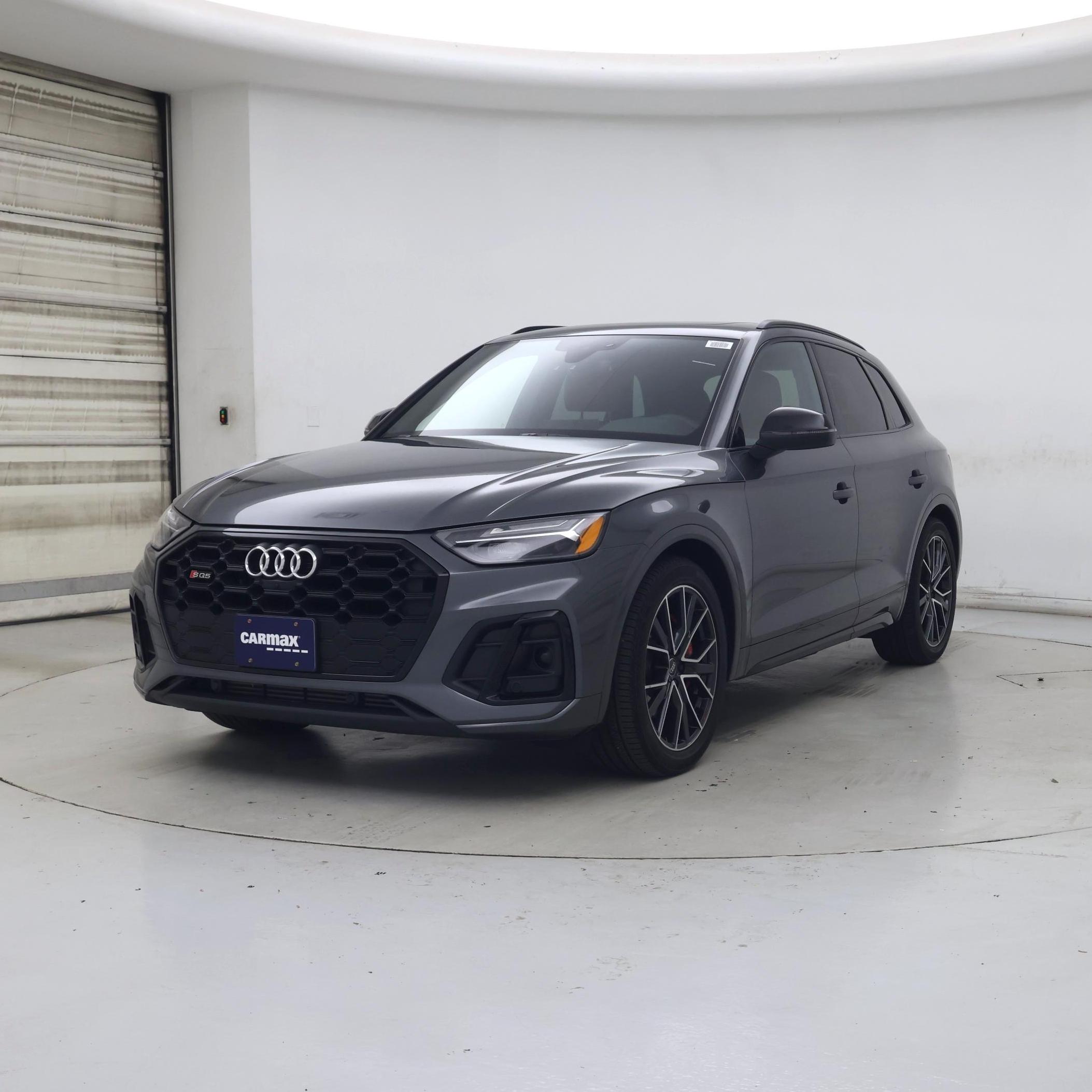 Thumbnail: 2024 Audi SQ5 - 4