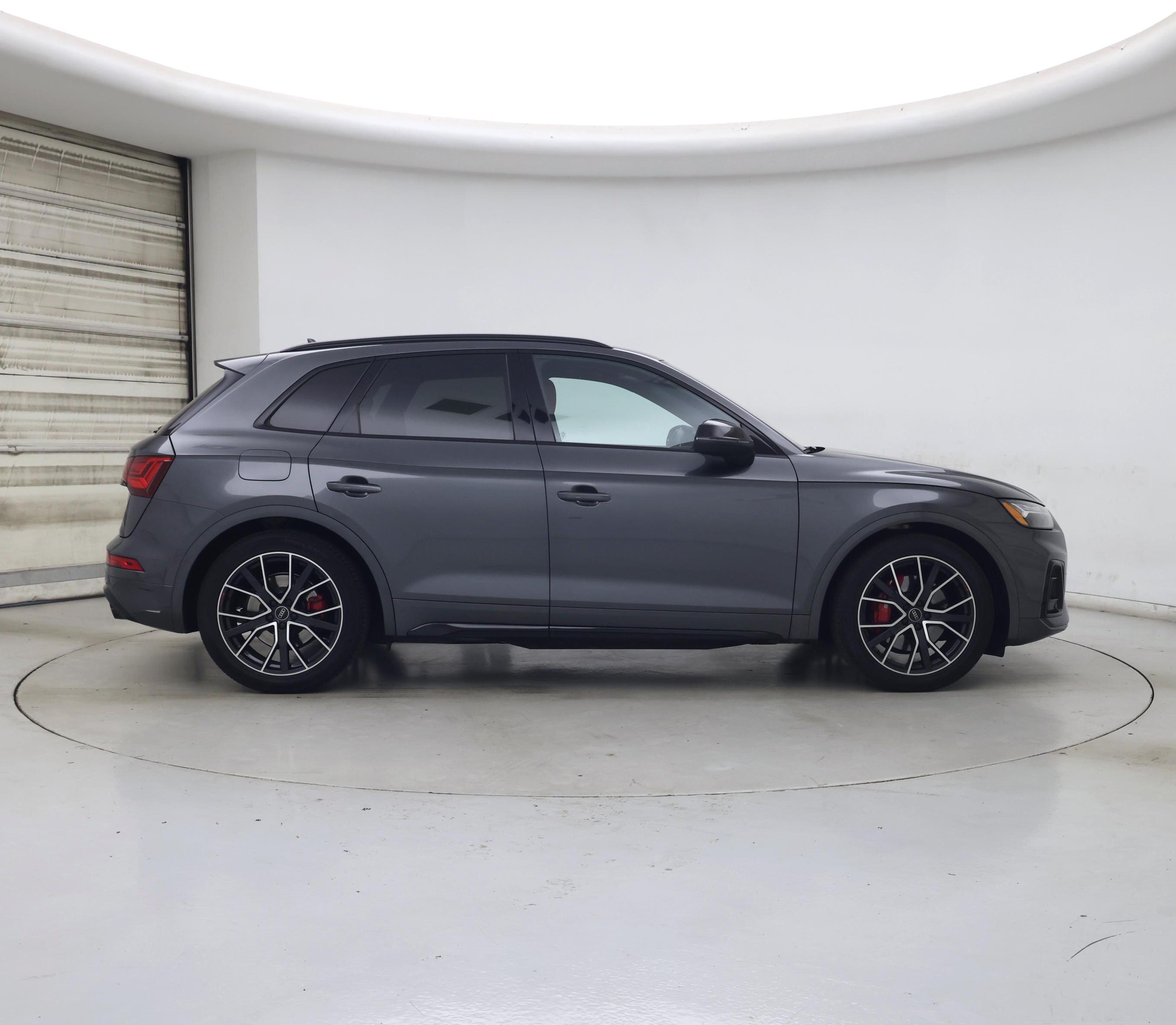Thumbnail: 2024 Audi SQ5 - 7
