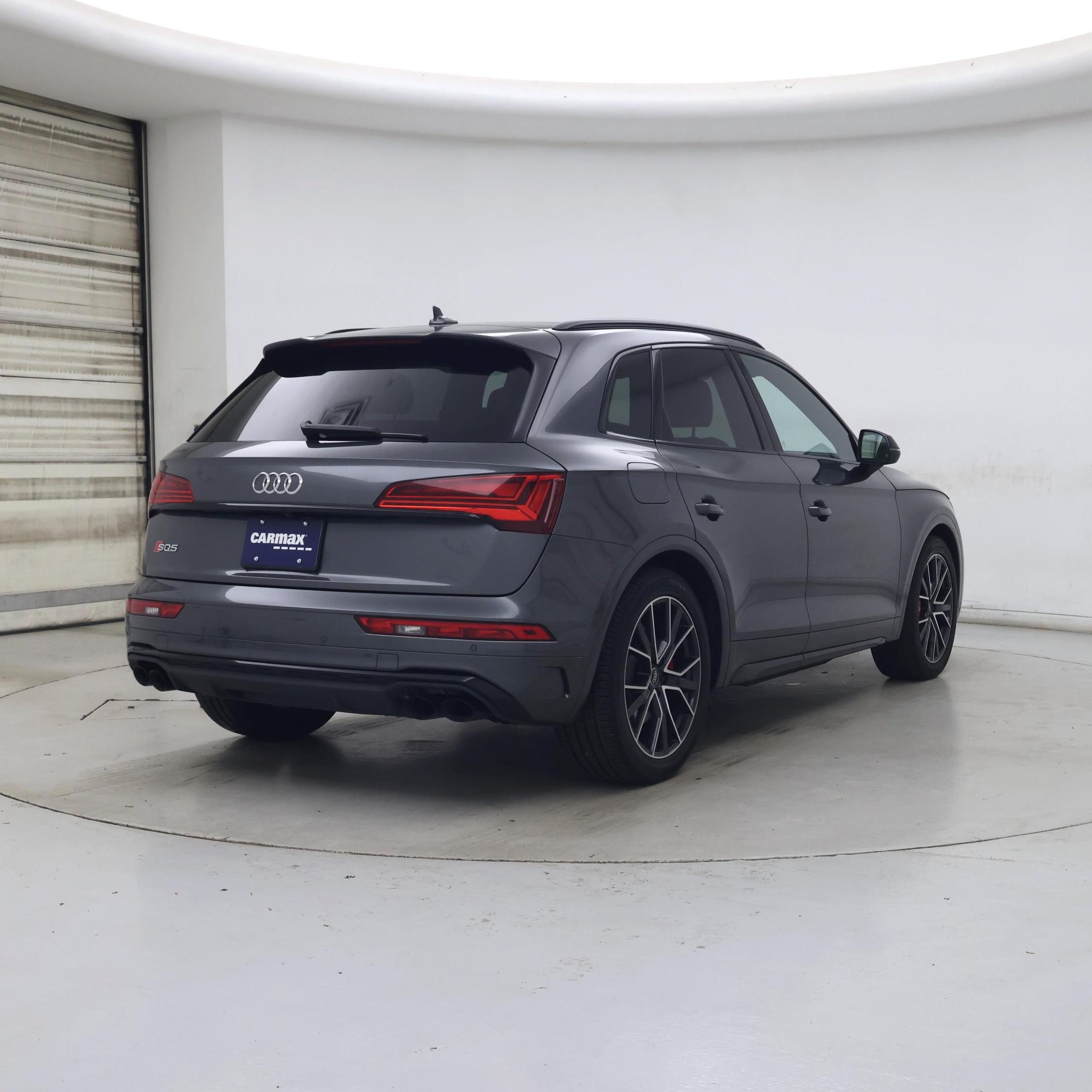 Thumbnail: 2024 Audi SQ5 - 8