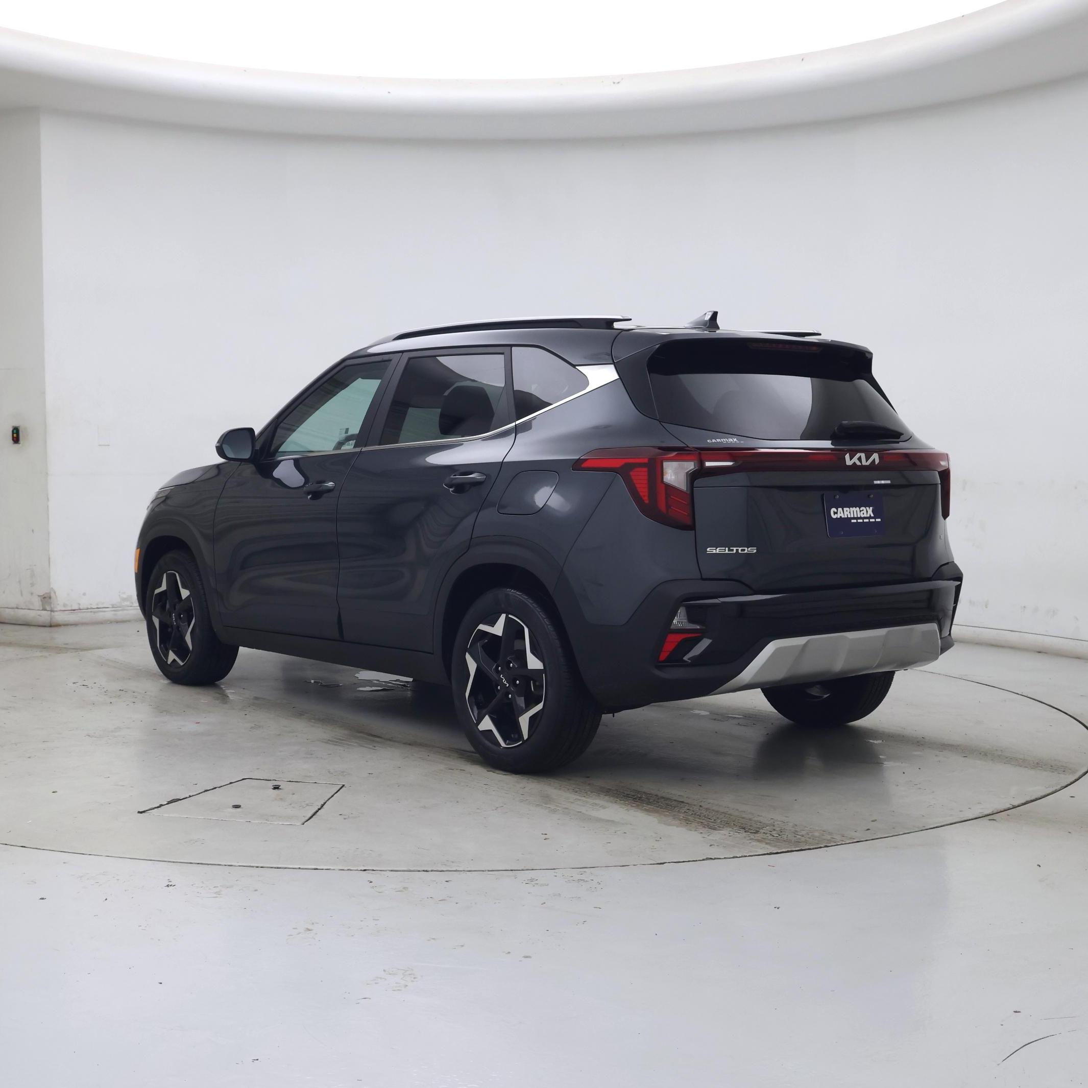 Thumbnail: 2024 Kia Seltos - 2