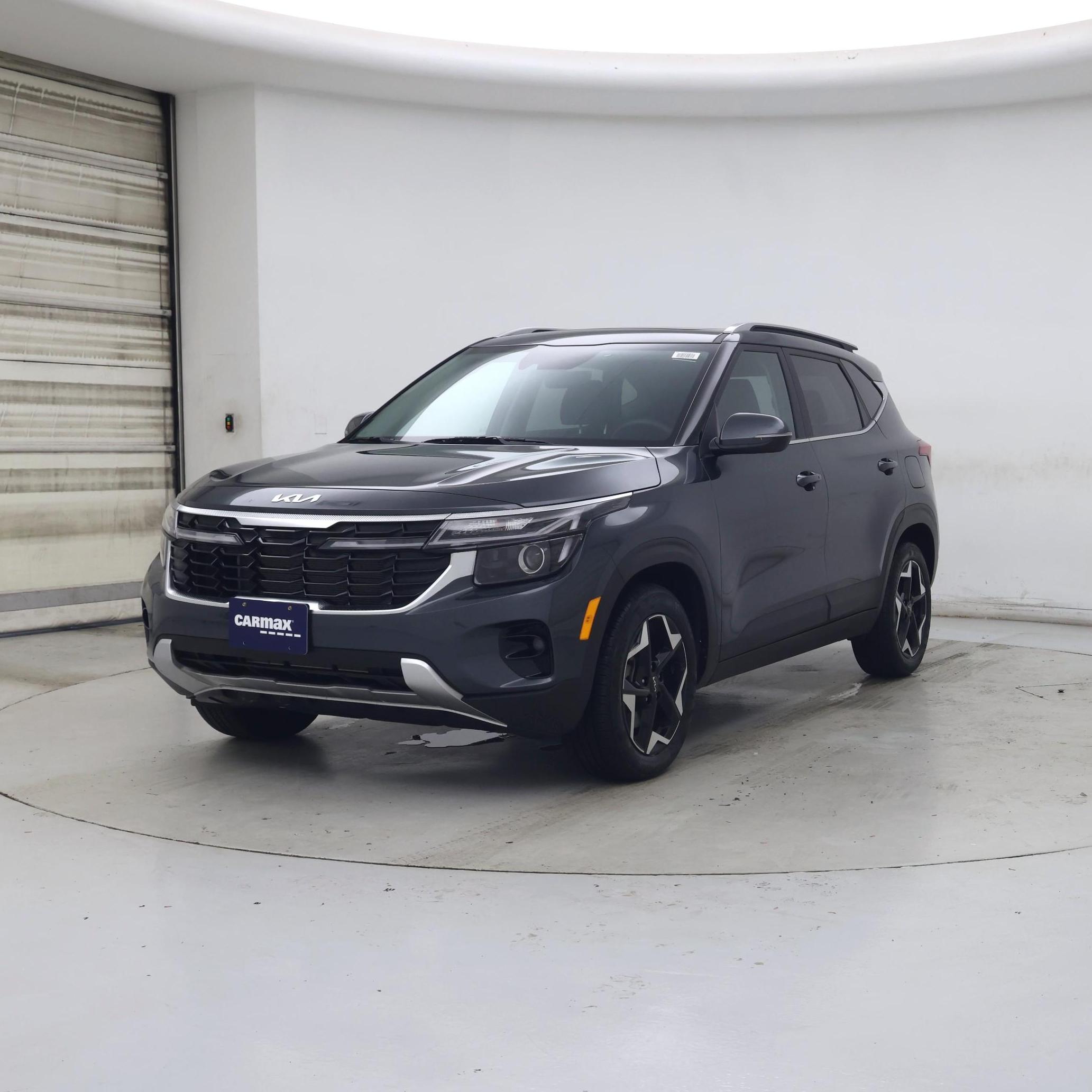 Thumbnail: 2024 Kia Seltos - 4