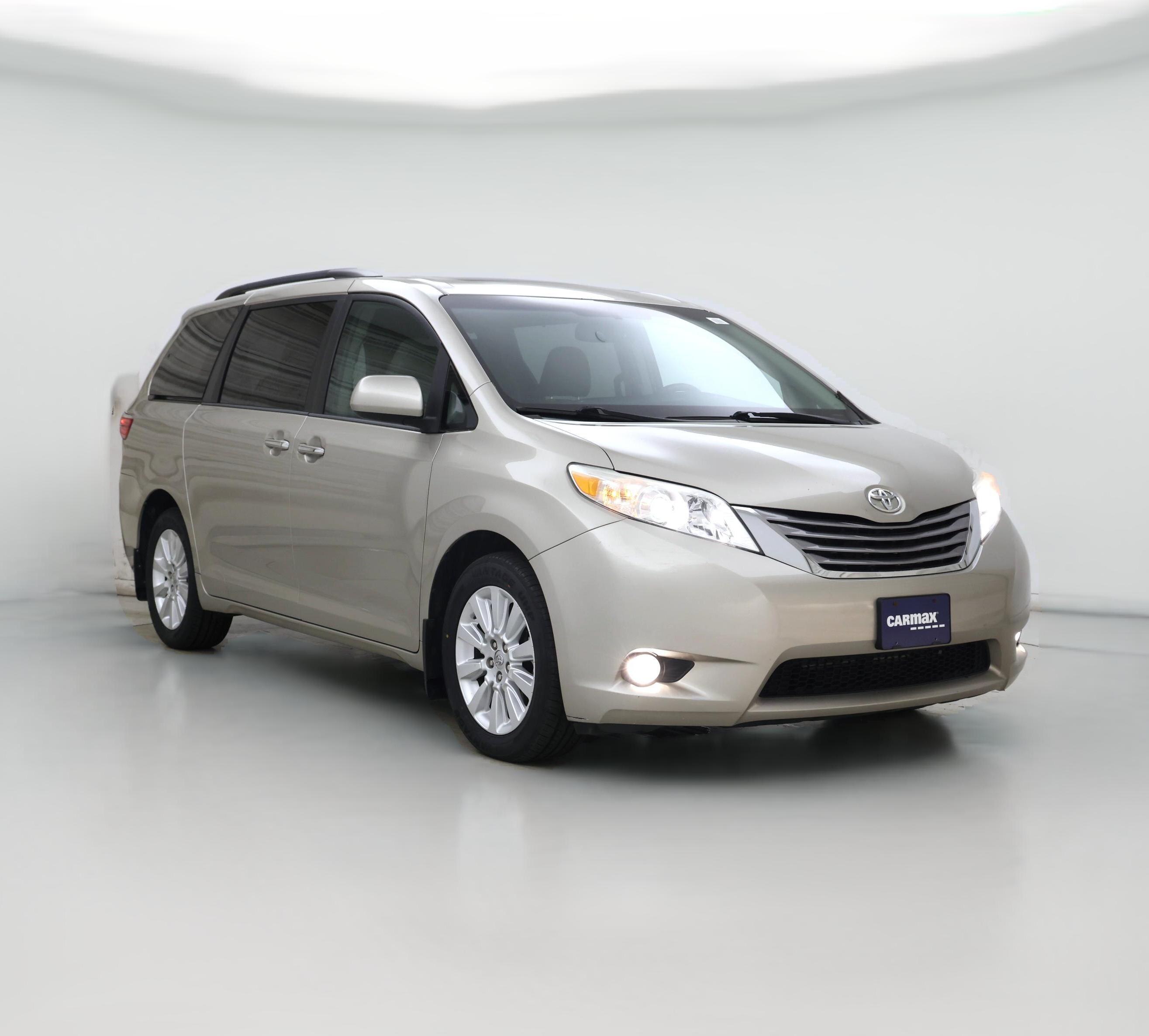 Thumbnail: 2015 Toyota Sienna - 1