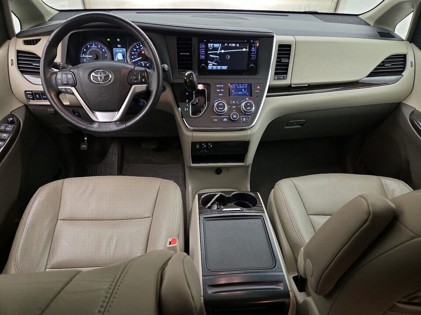 2015 Toyota Sienna XLE - Photo 10