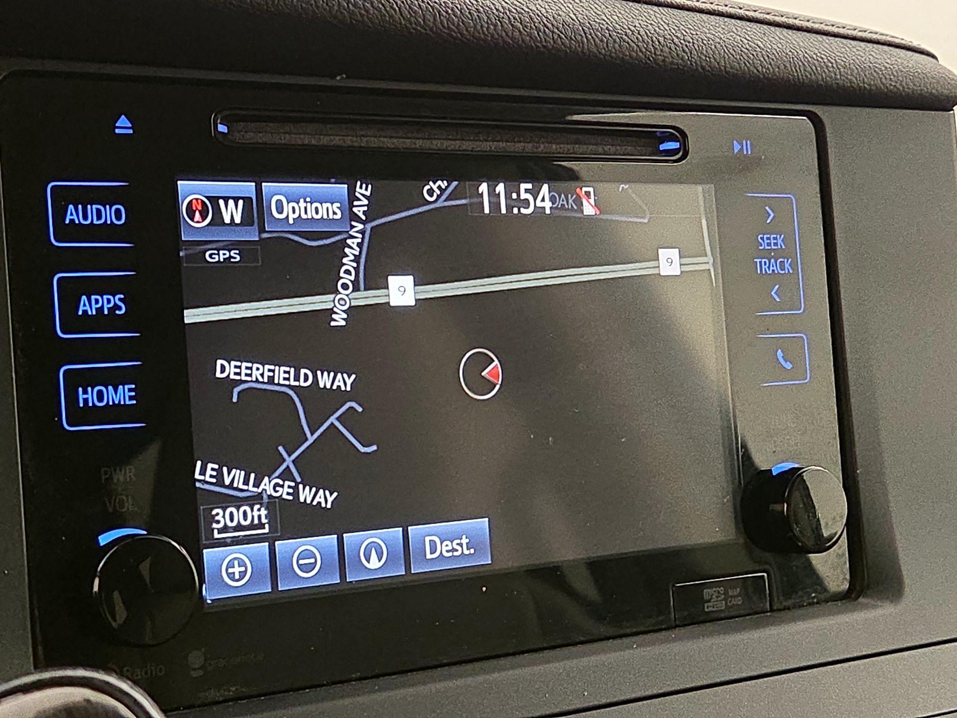 Thumbnail: 2015 Toyota Sienna - 14
