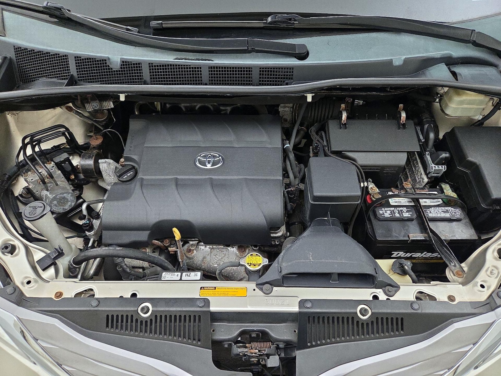 2015 Toyota Sienna XLE - Photo 24