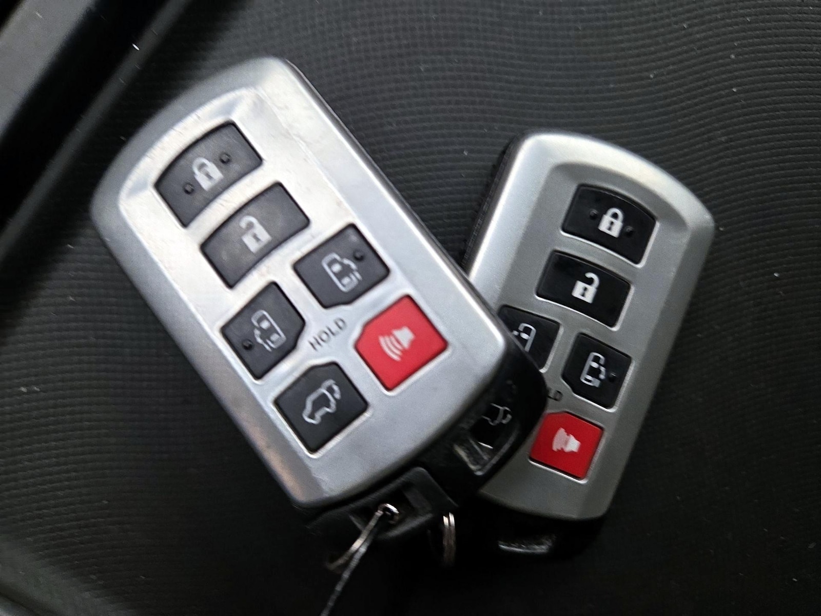 2015 Toyota Sienna XLE - Photo 25