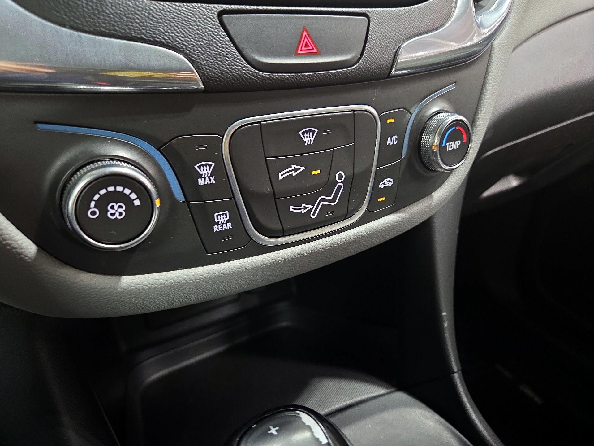 Thumbnail: 2020 Chevrolet Equinox - 16