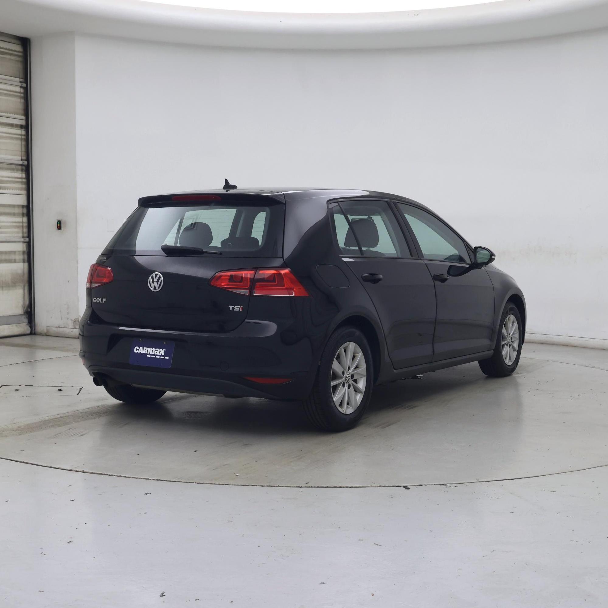 Thumbnail: 2017 Volkswagen Golf - 8