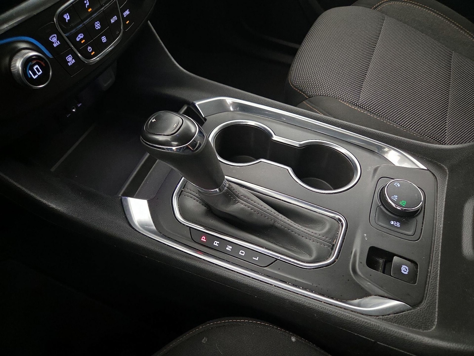 2018 Chevrolet Traverse LS - Photo 16
