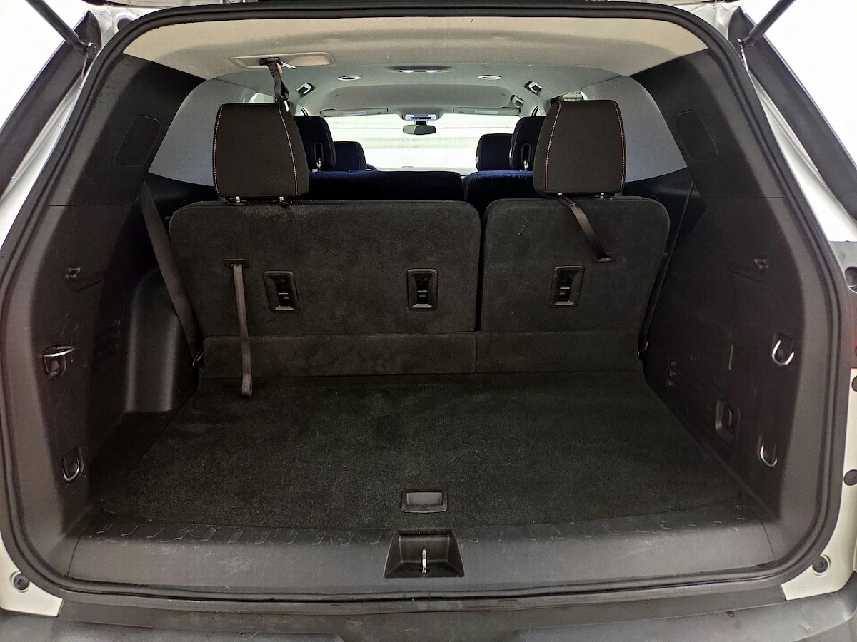 Trunk/Cargo (Seats Up)