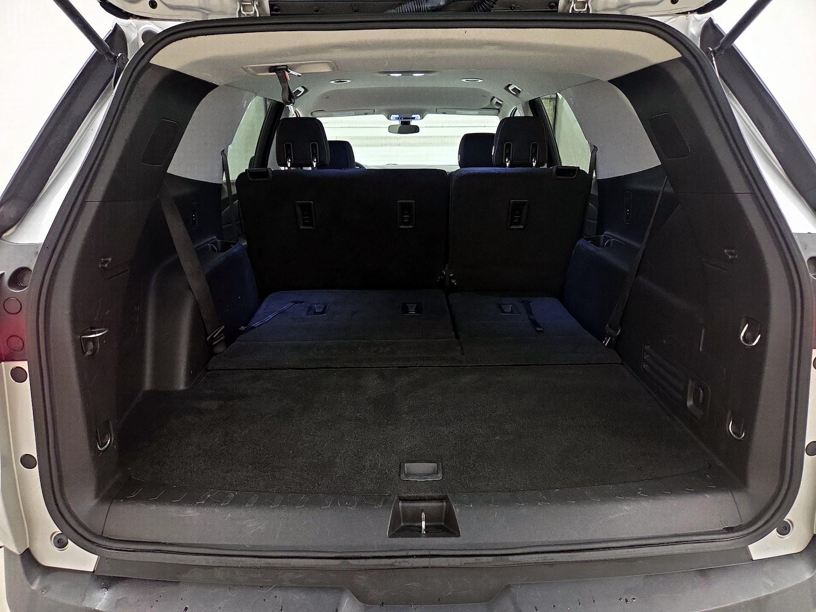 2018 Chevrolet Traverse LS - Photo 21
