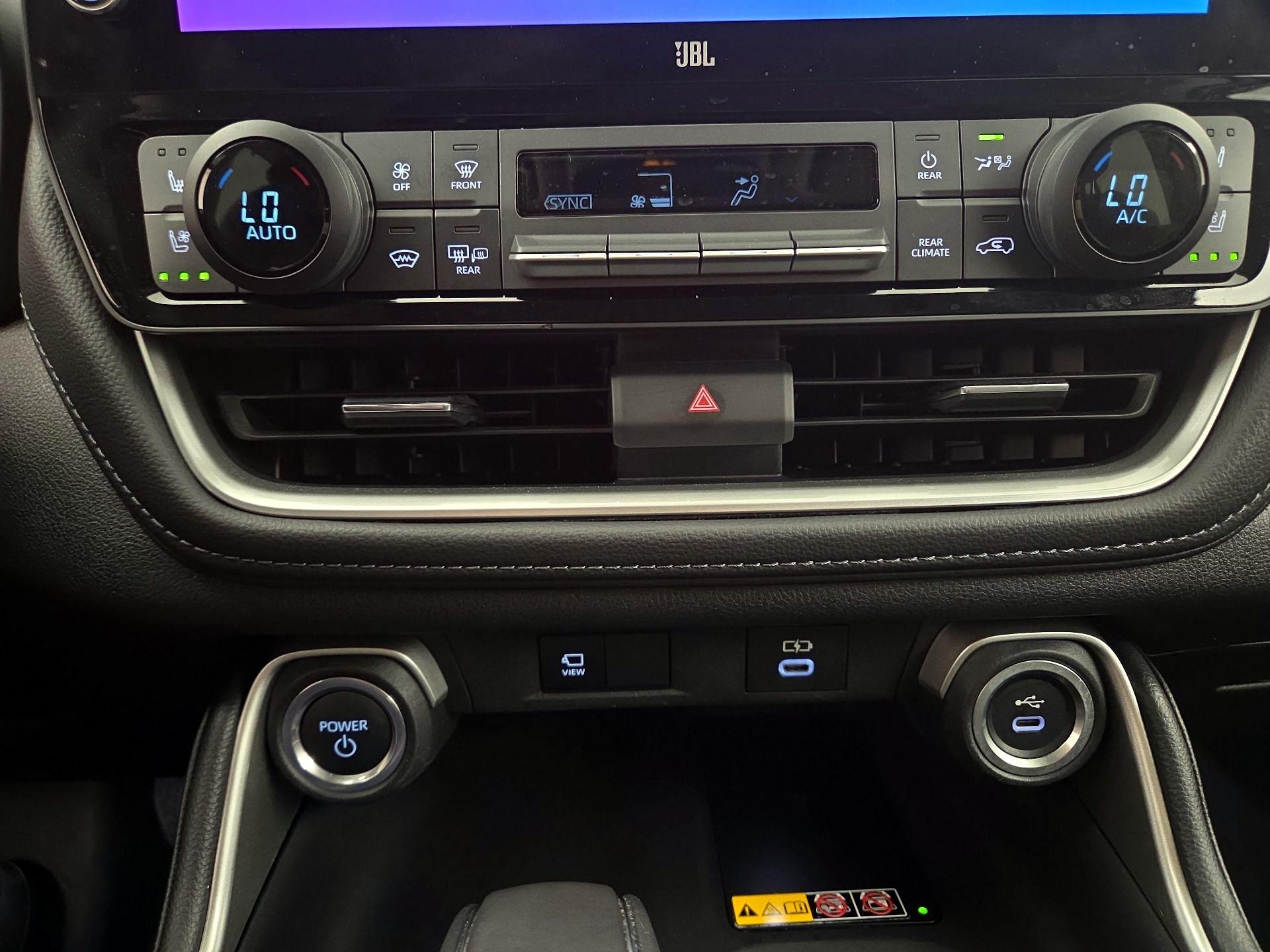 Thumbnail: 2024 Toyota Highlander - 17