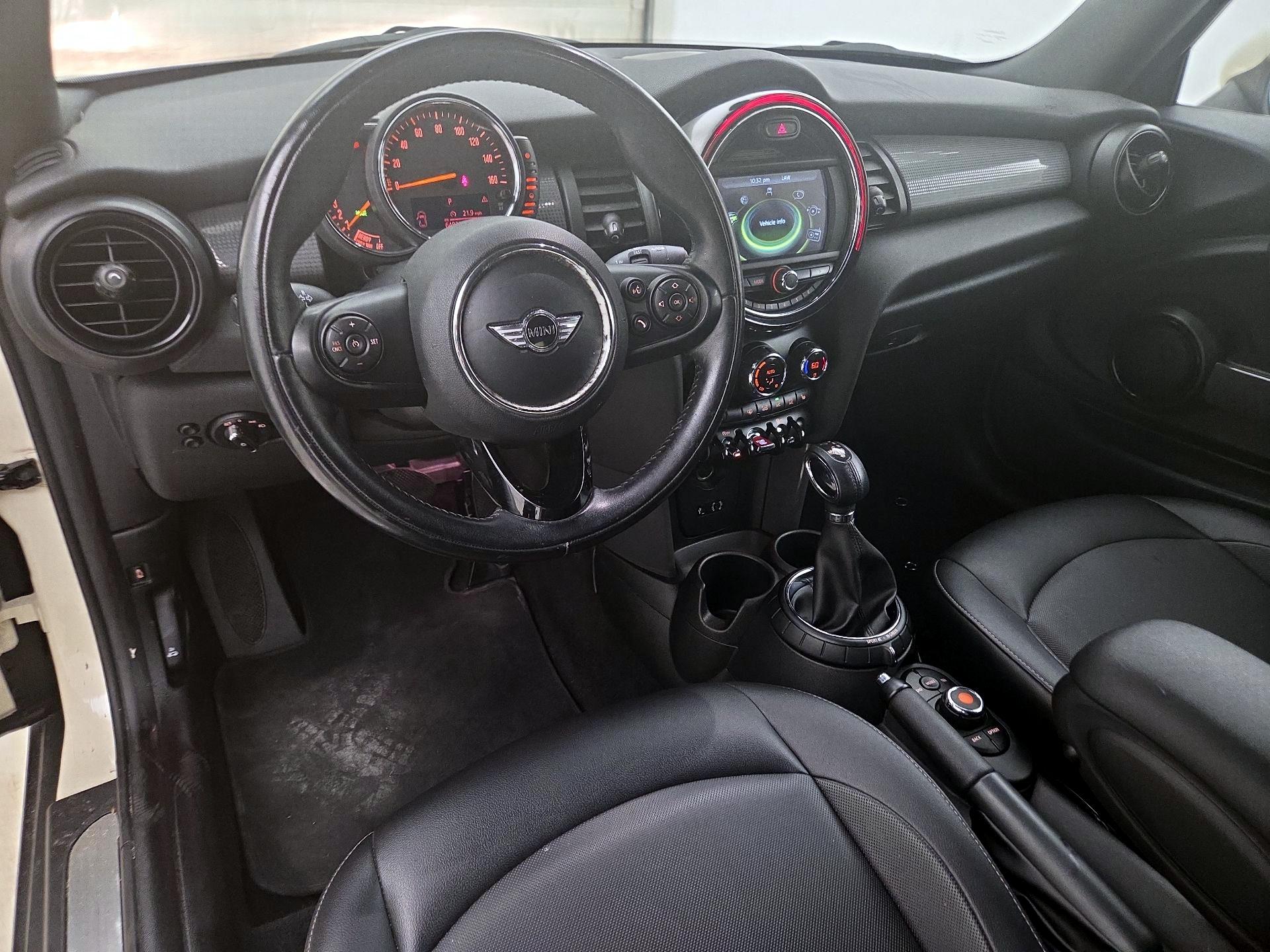 Thumbnail: 2016 MINI Cooper - 9