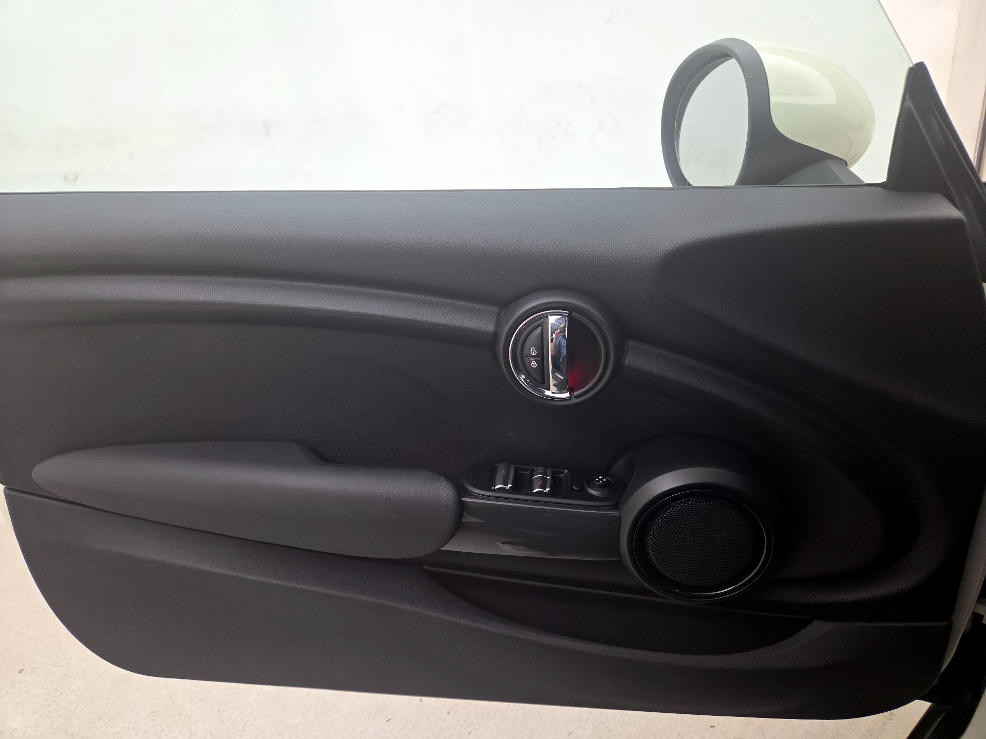 Thumbnail: 2016 MINI Cooper - 12